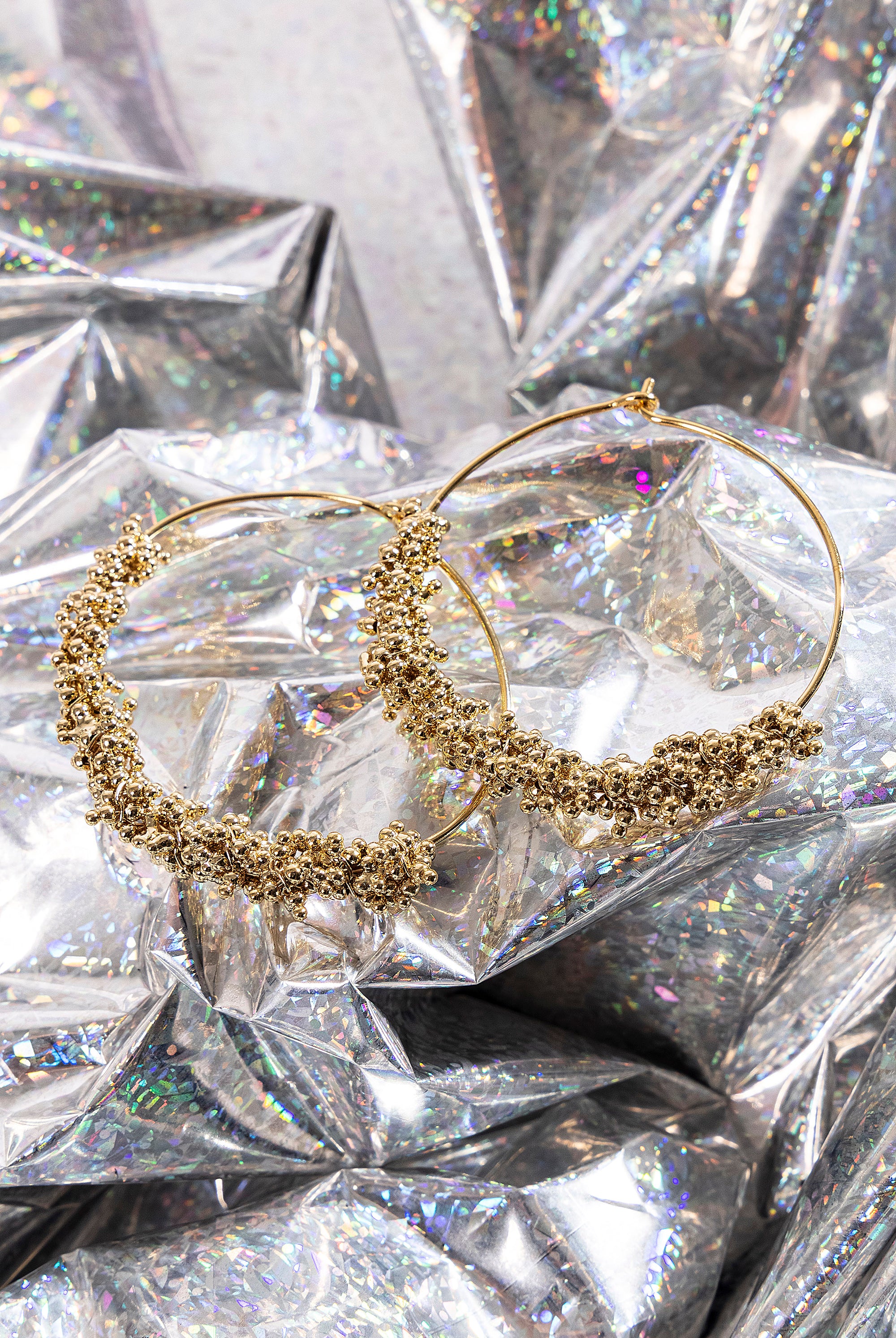 Paire de boucles d’oreilles créoles dorées à l'or fin créateur indépendant bdm studio