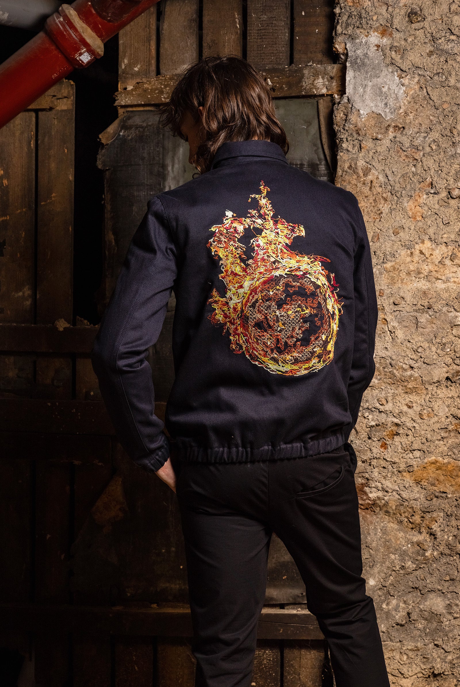 BRODER LA CHALEUR ET SA LUMIÈRE