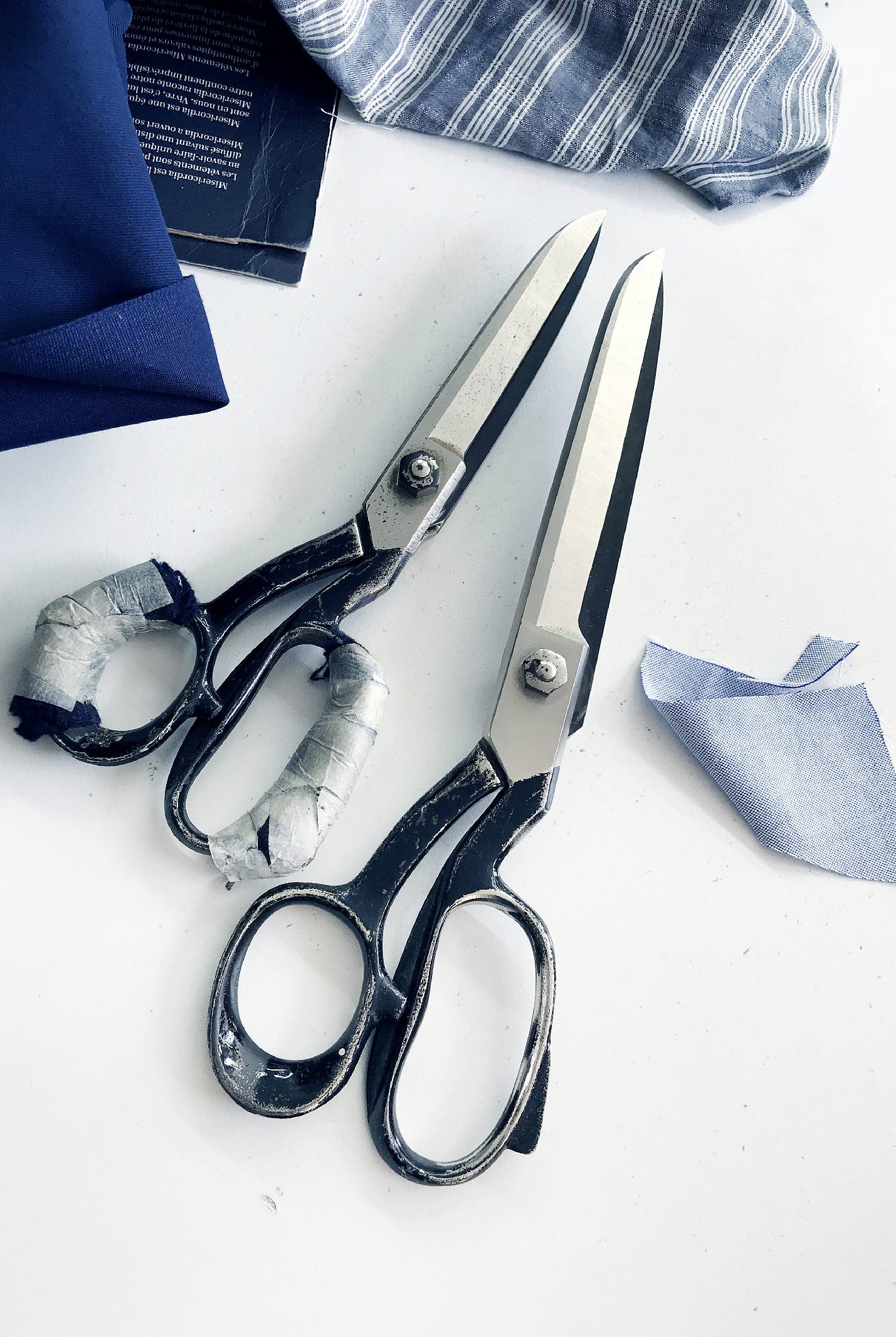 paire de ciseaux de couture, en direct de notre atelier de Lima