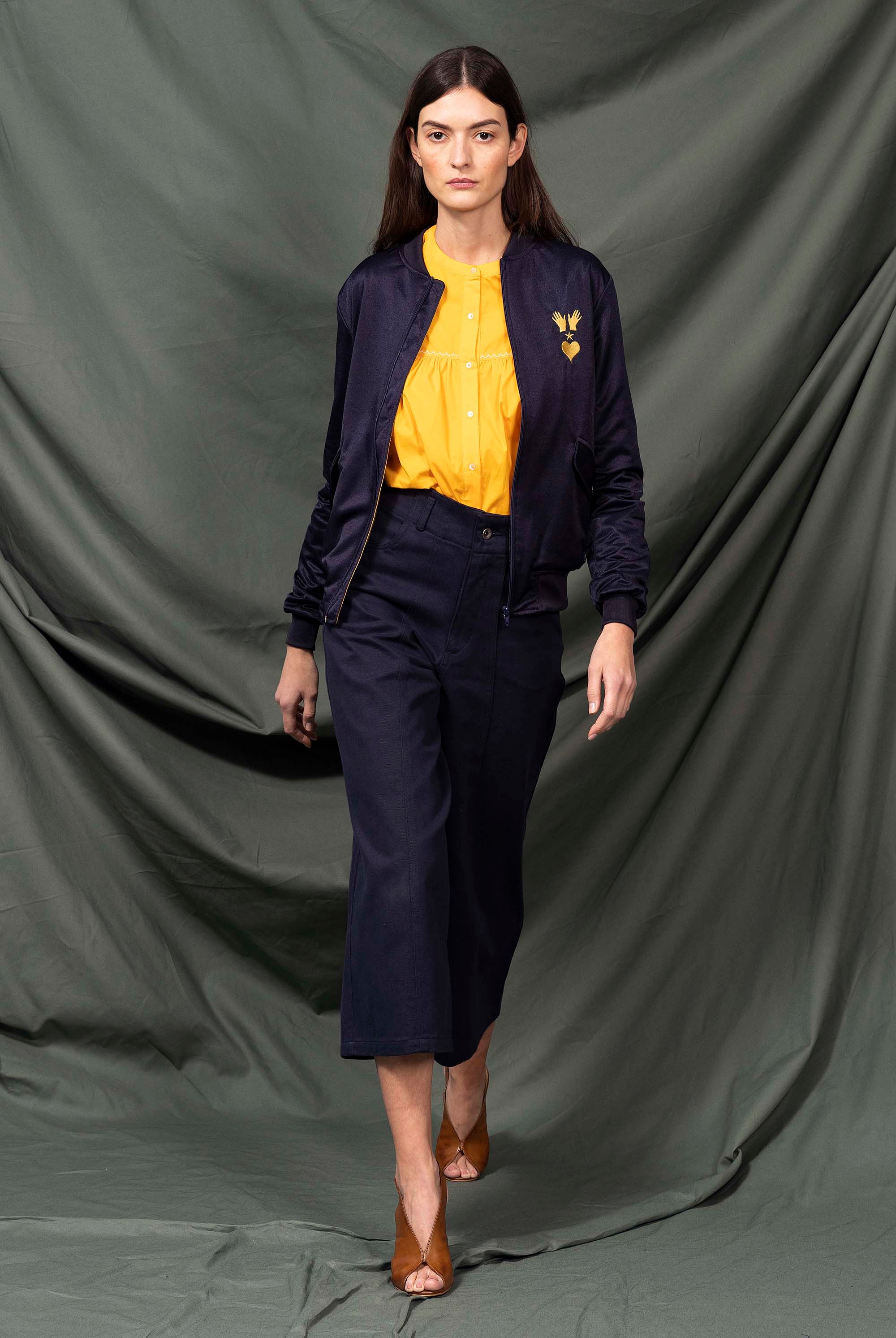 Blouson Paraguas Volcano Bleu Marine esthétique intemporelle et confortable silhouette avec élégance ligne minimaliste