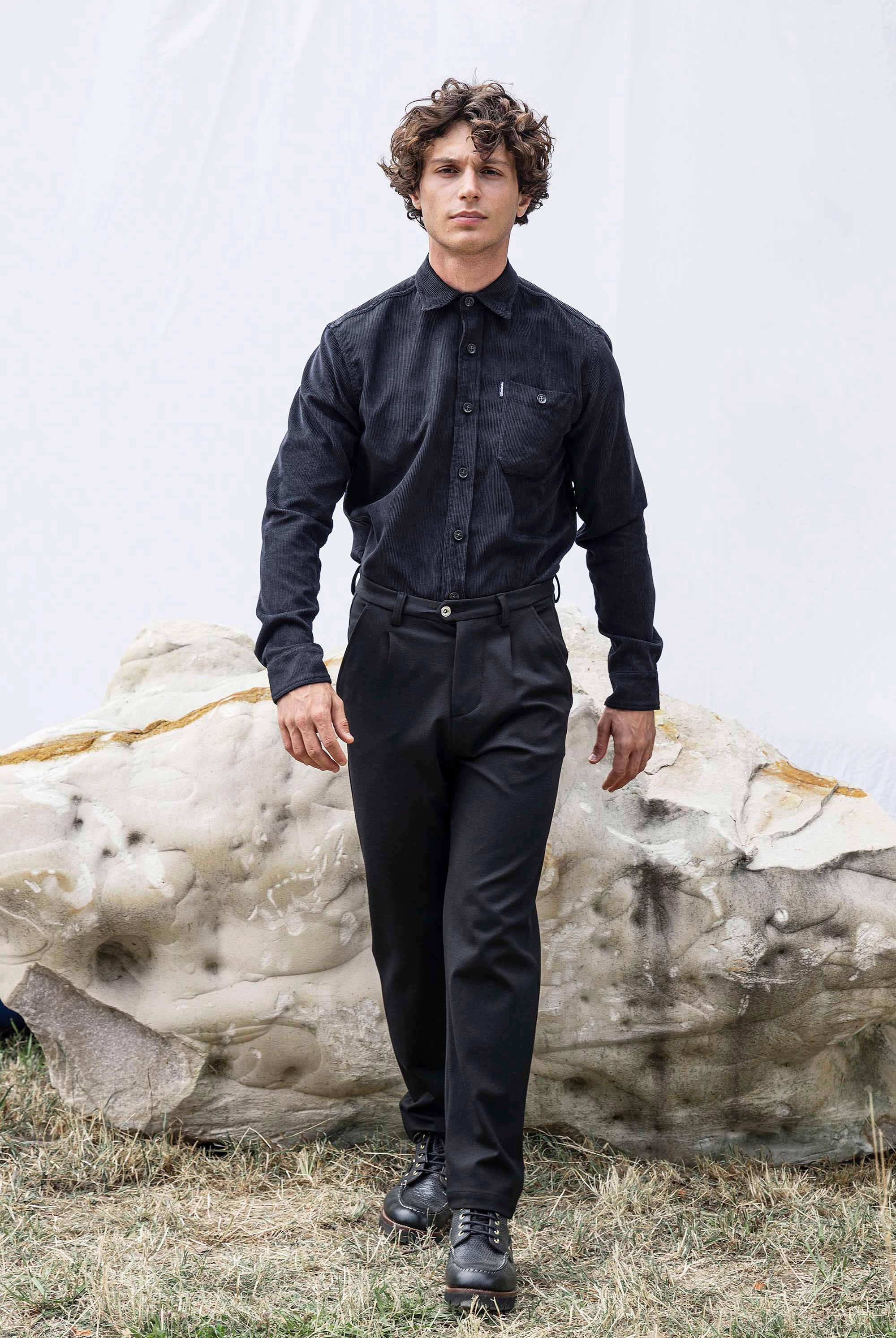 Pantalon Tino Largo Noir particulièrement confortables et stylés, parfaits à porter au quotidien