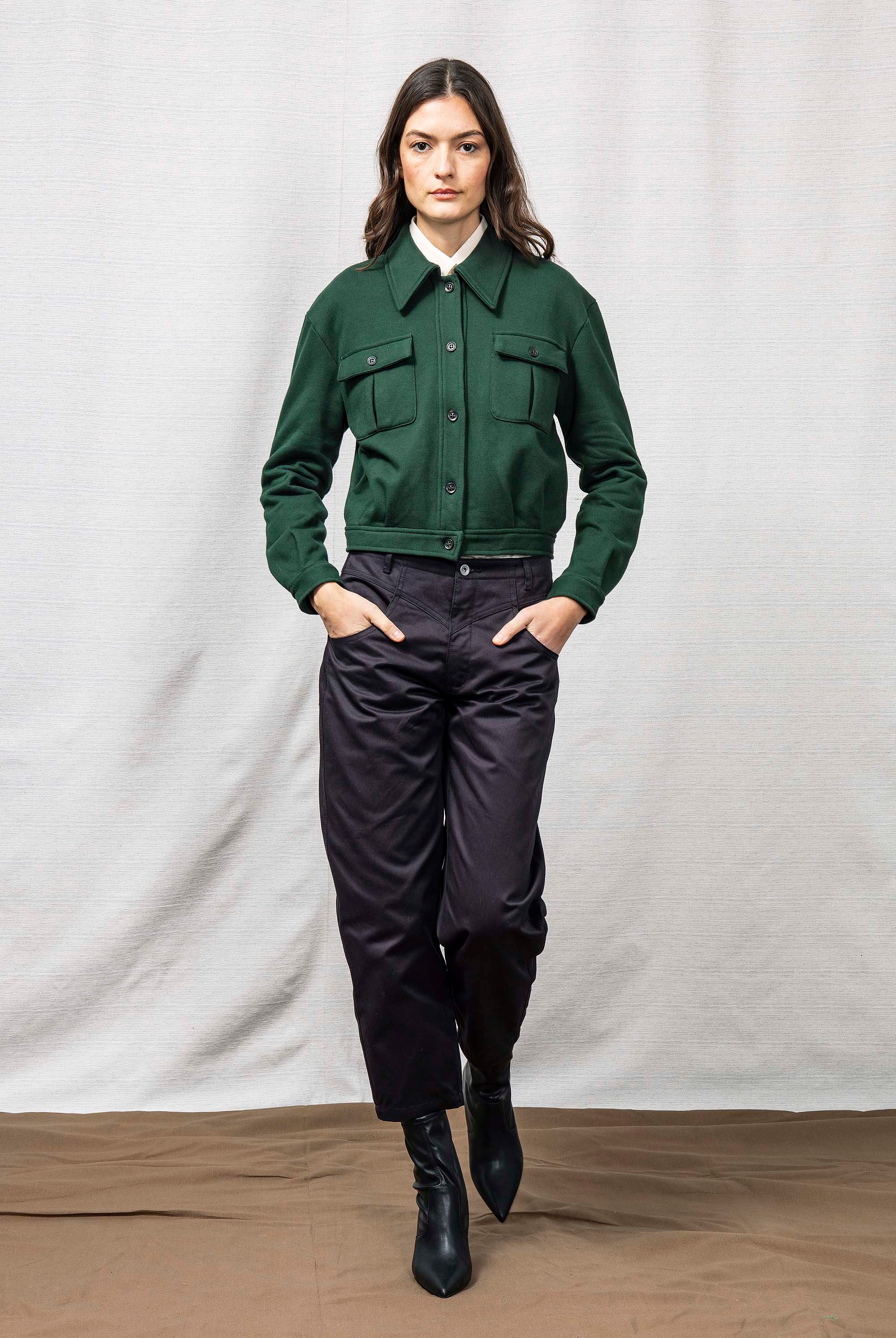 Veste Dione Vert Foncé sweatshirt femme, pièce basique et vêtement cocooning du quotidien