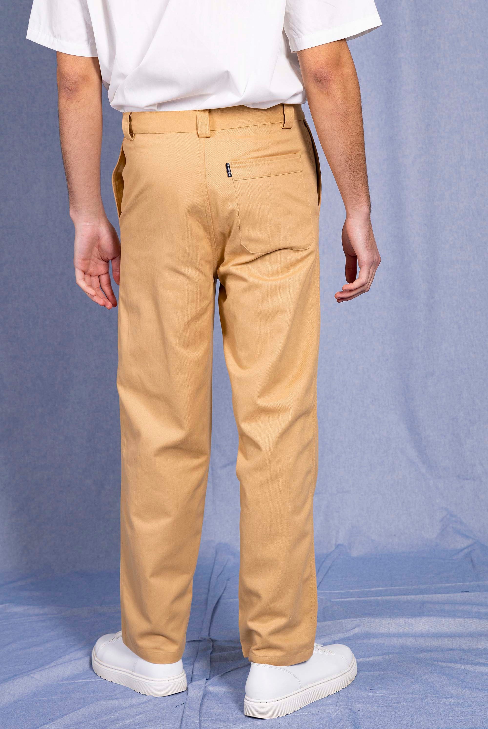 Pantalon Nestor Beige coupe aisée et facile à porter, indispensable à la garde-robe masculine