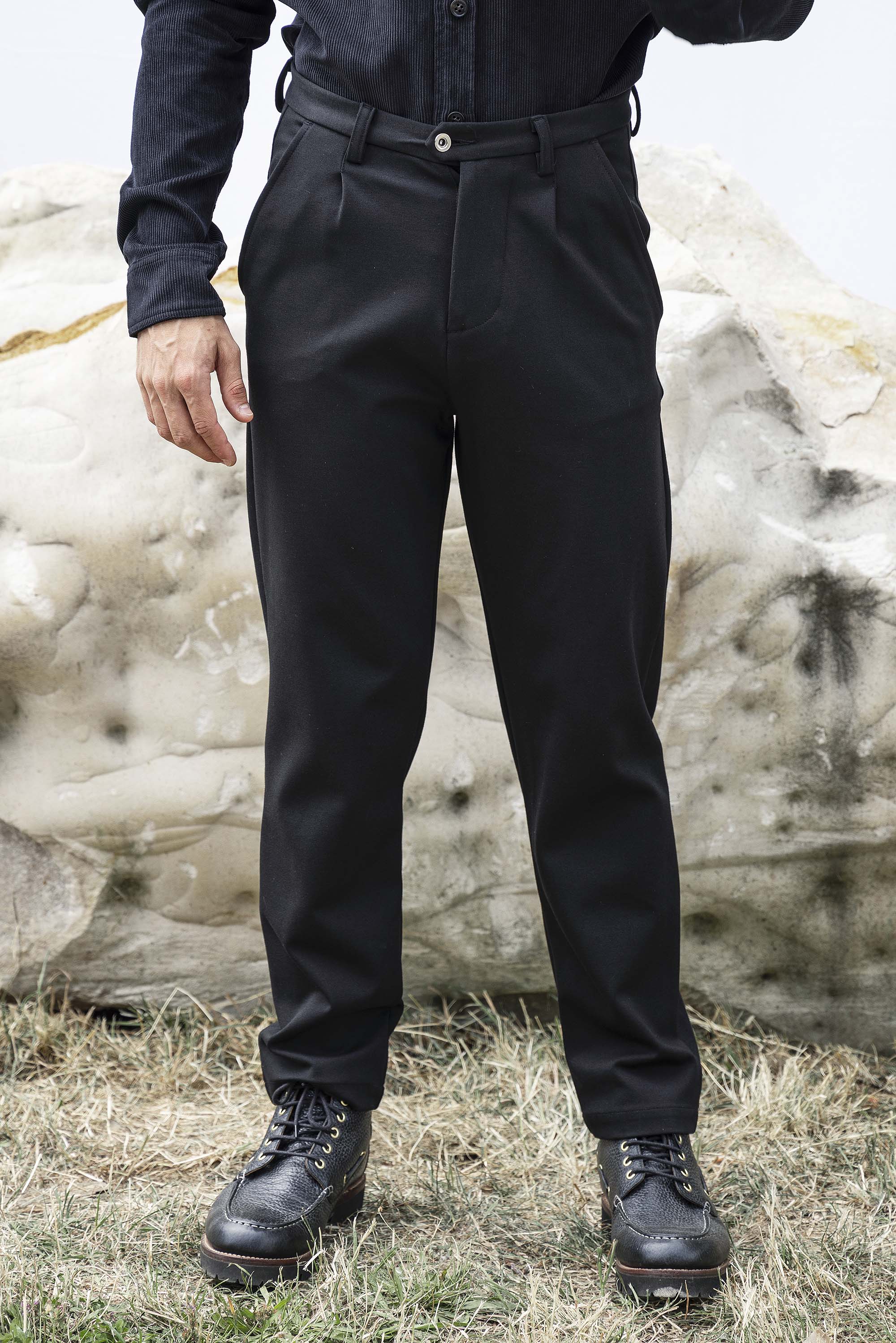 Pantalon Tino Largo Noir particulièrement confortables et stylés, parfaits à porter au quotidien