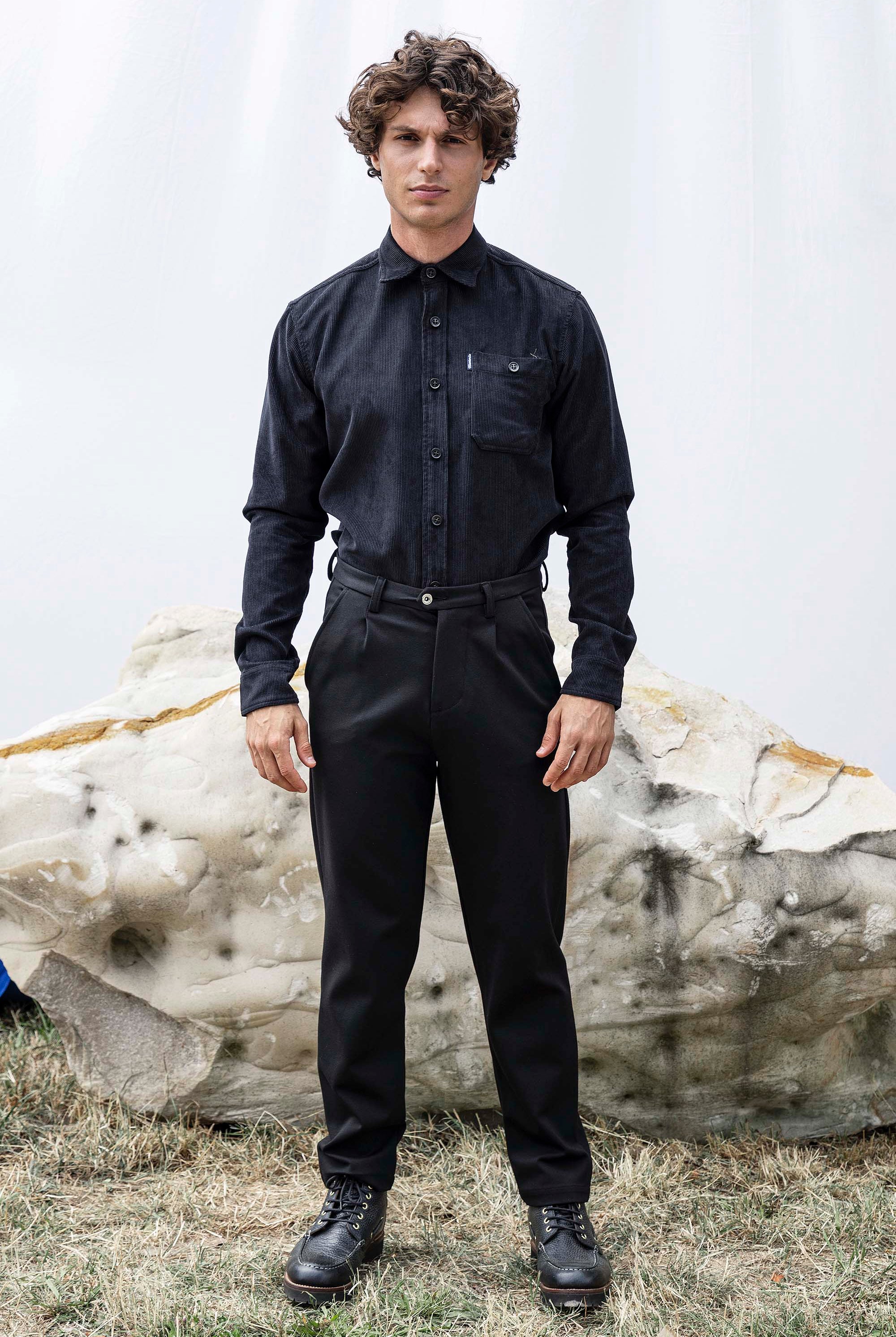 Pantalon Tino Largo Noir particulièrement confortables et stylés, parfaits à porter au quotidien