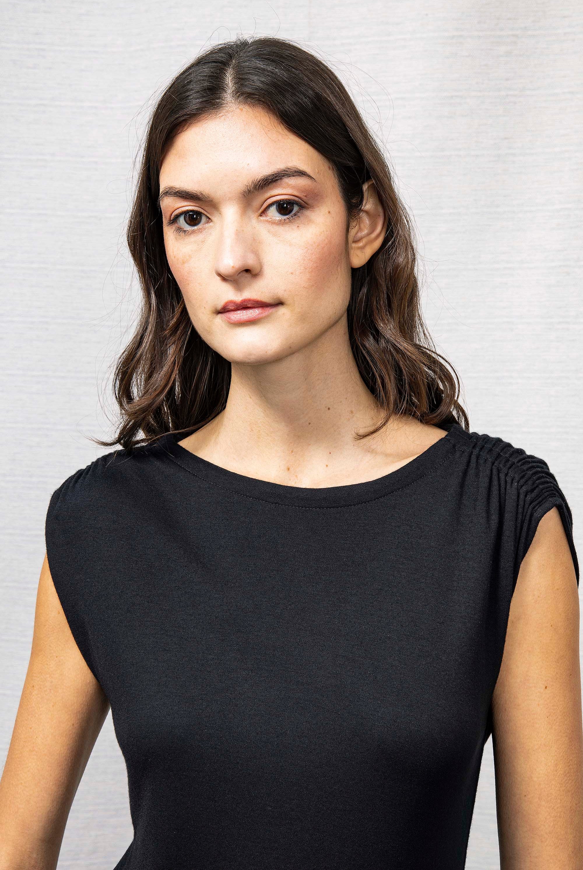 Robe Romina Noir robes femme faciles à vivre et agréables à porter