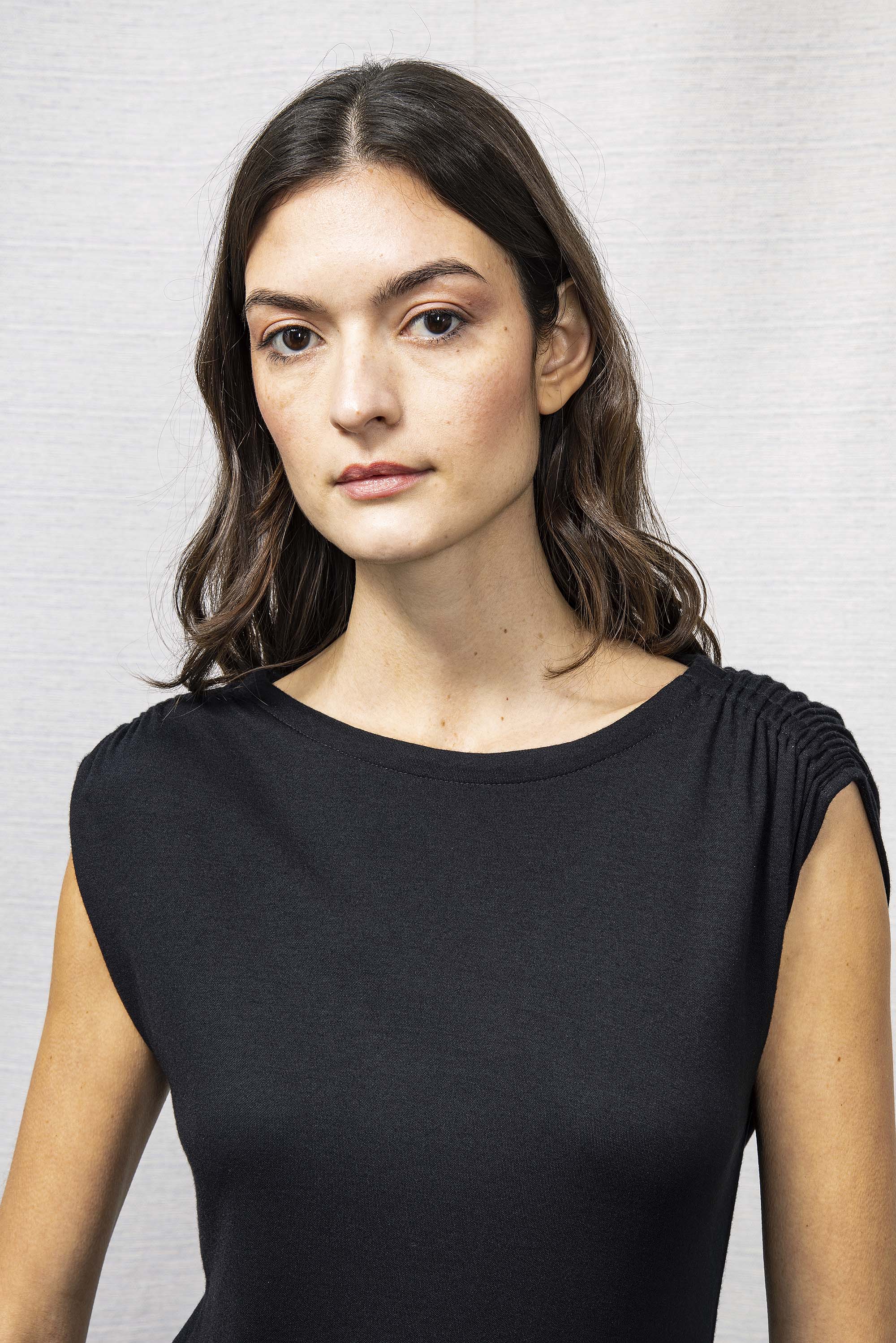 Robe Romina Noir robes femme faciles à vivre et agréables à porter