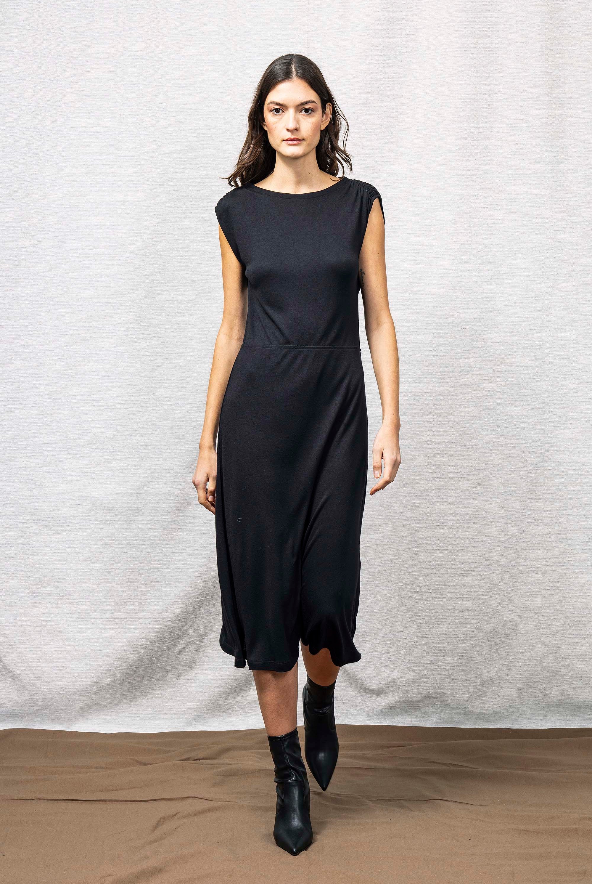 Robe Romina Noir robes femme faciles à vivre et agréables à porter
