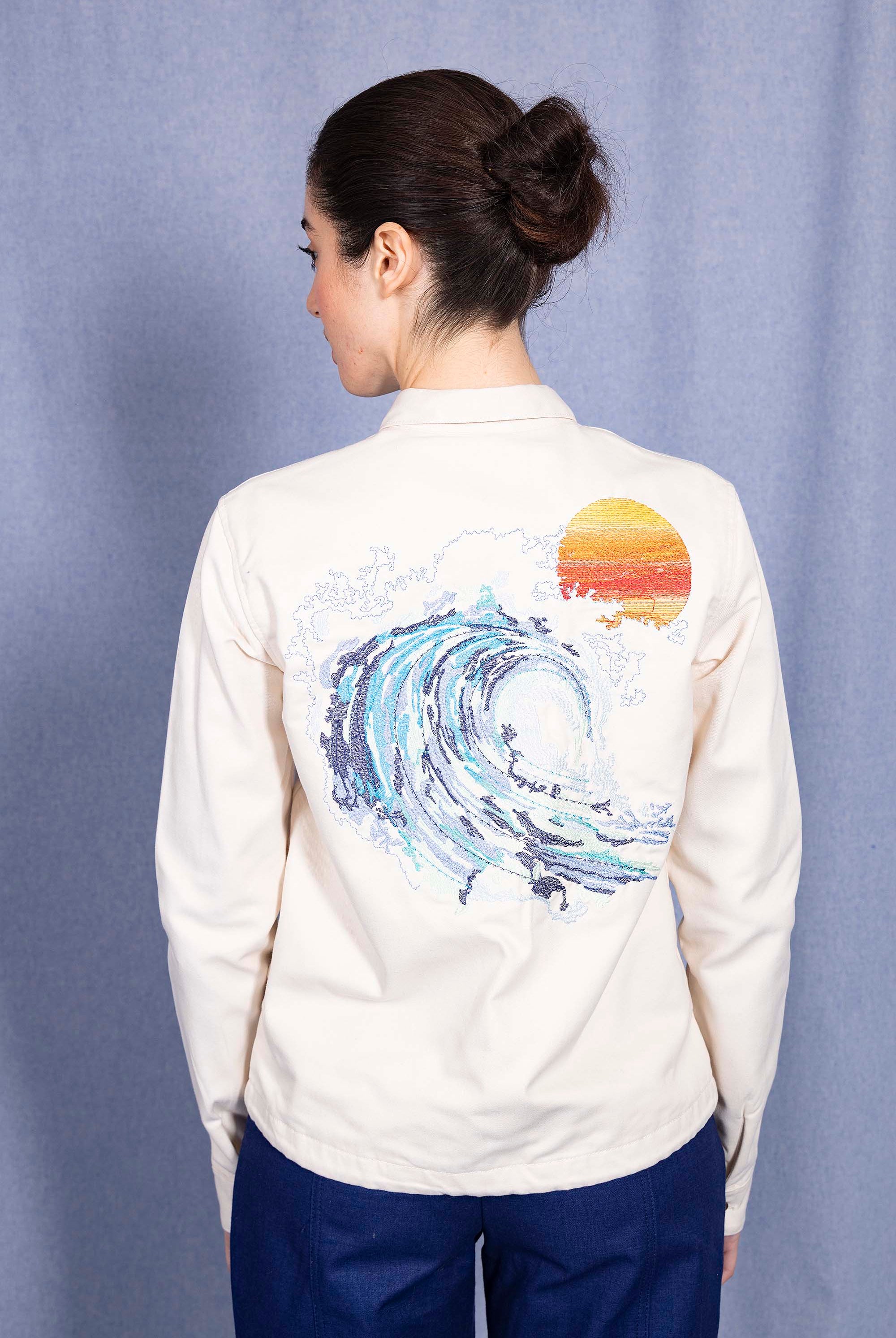 Surchemise Fontanera Ola Ecru classique intemporelle, la chemise dessine la silhouette