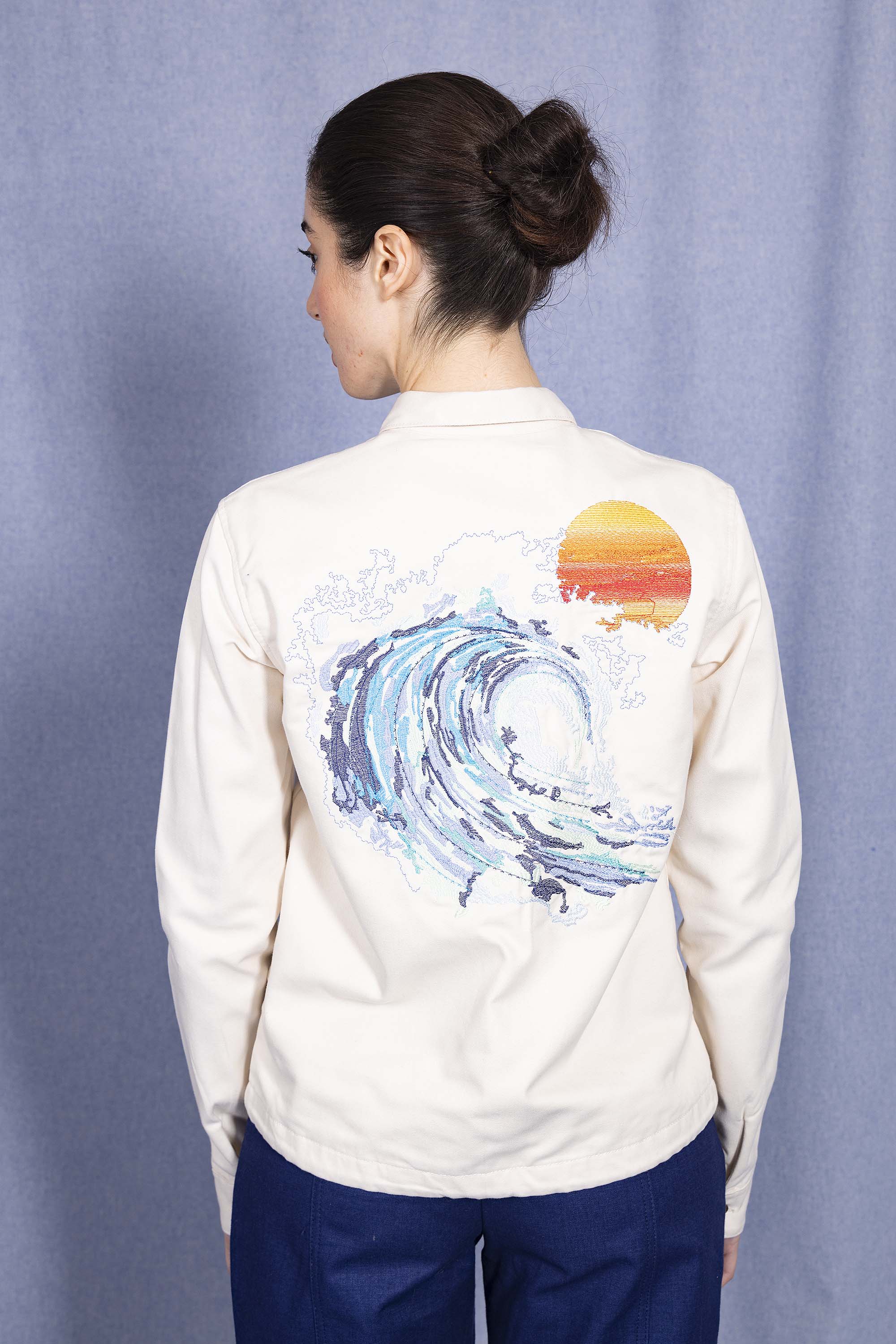 Surchemise Fontanera Ola Ecru classique intemporelle, la chemise dessine la silhouette