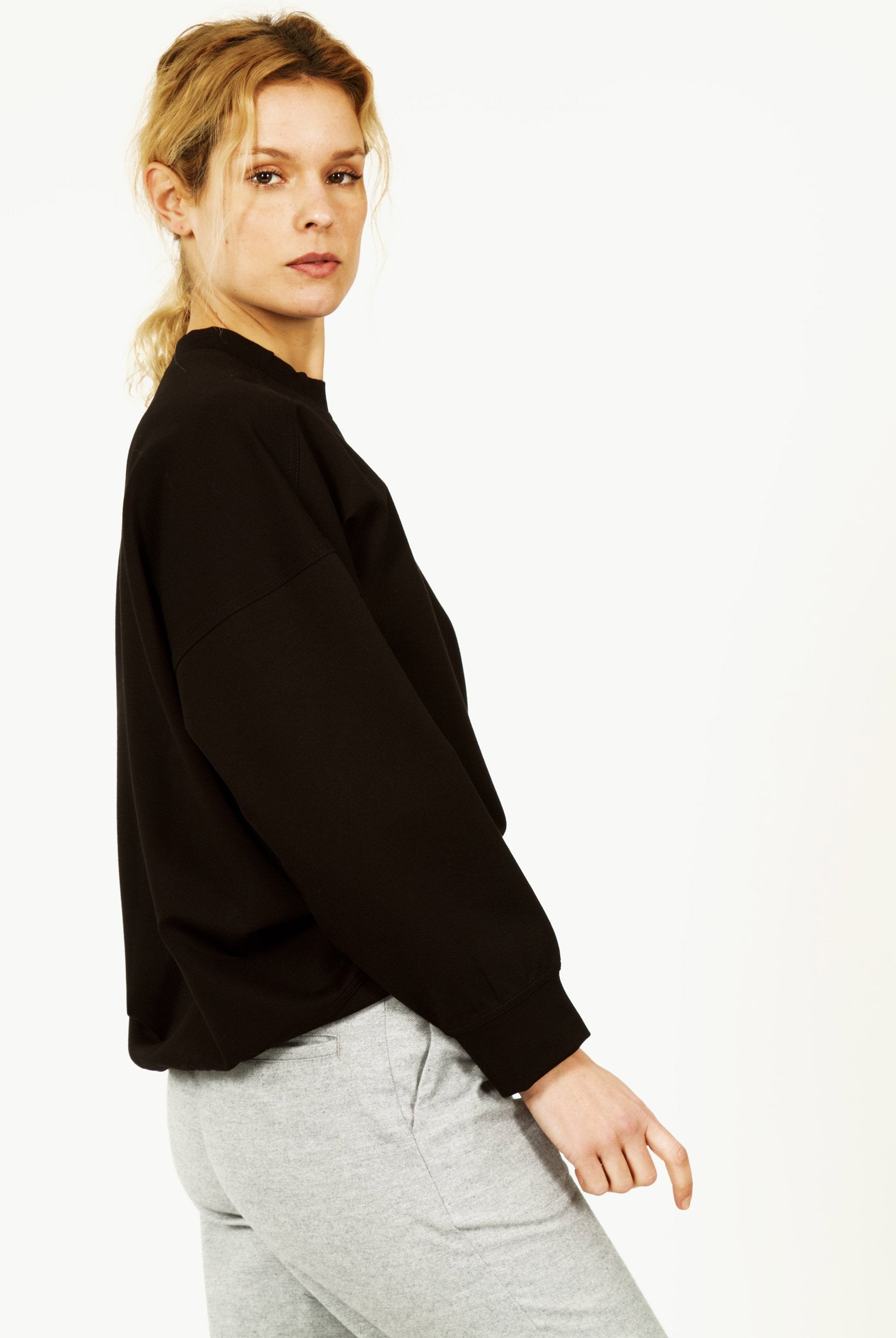 Sweatshirt Lucas Noir des sweatshirts femmes basiques épurés