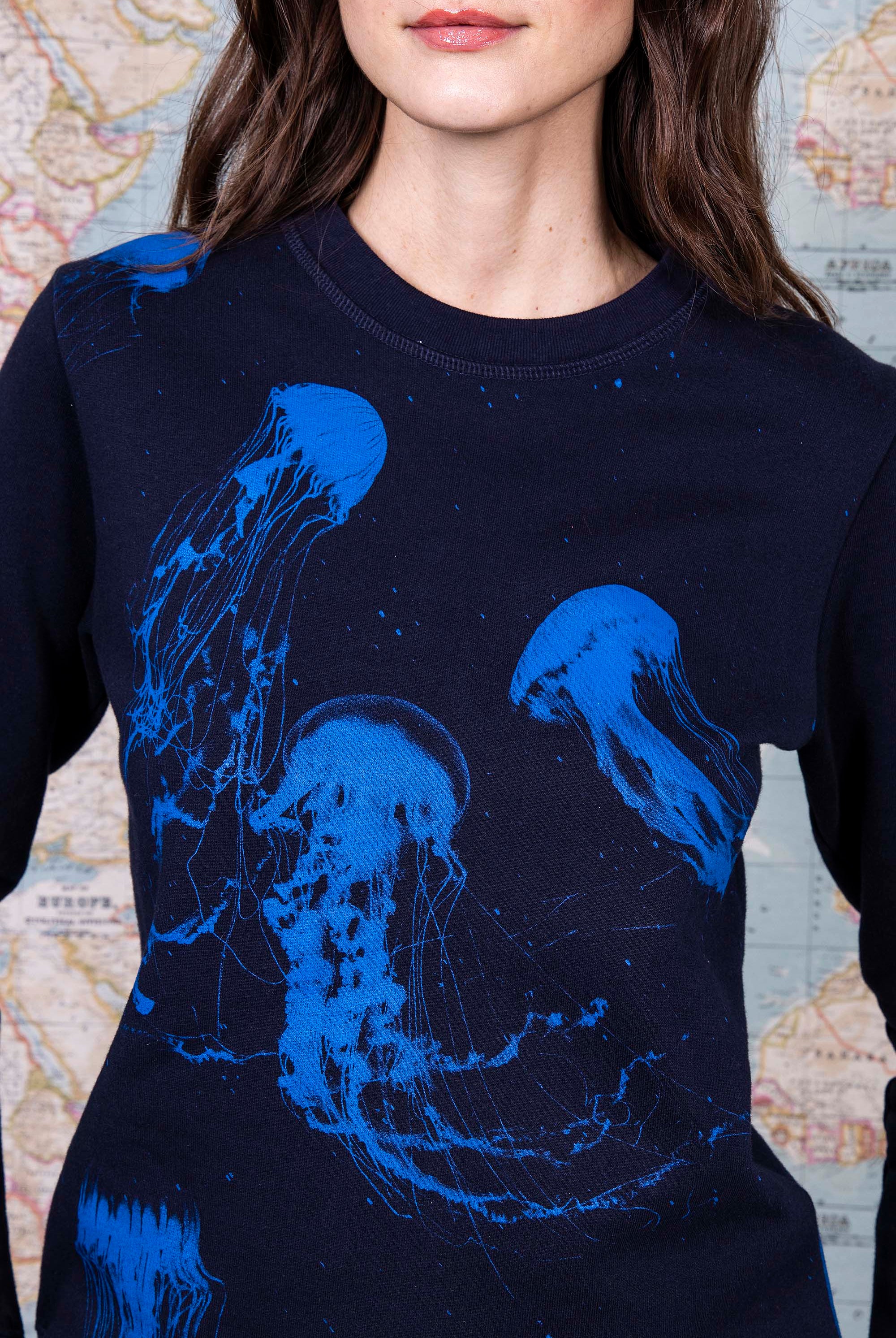 Sweatshirt Macarron Medusas Bleu Marine sweatshirt femme, pièce basique et vêtement cocooning du quotidien