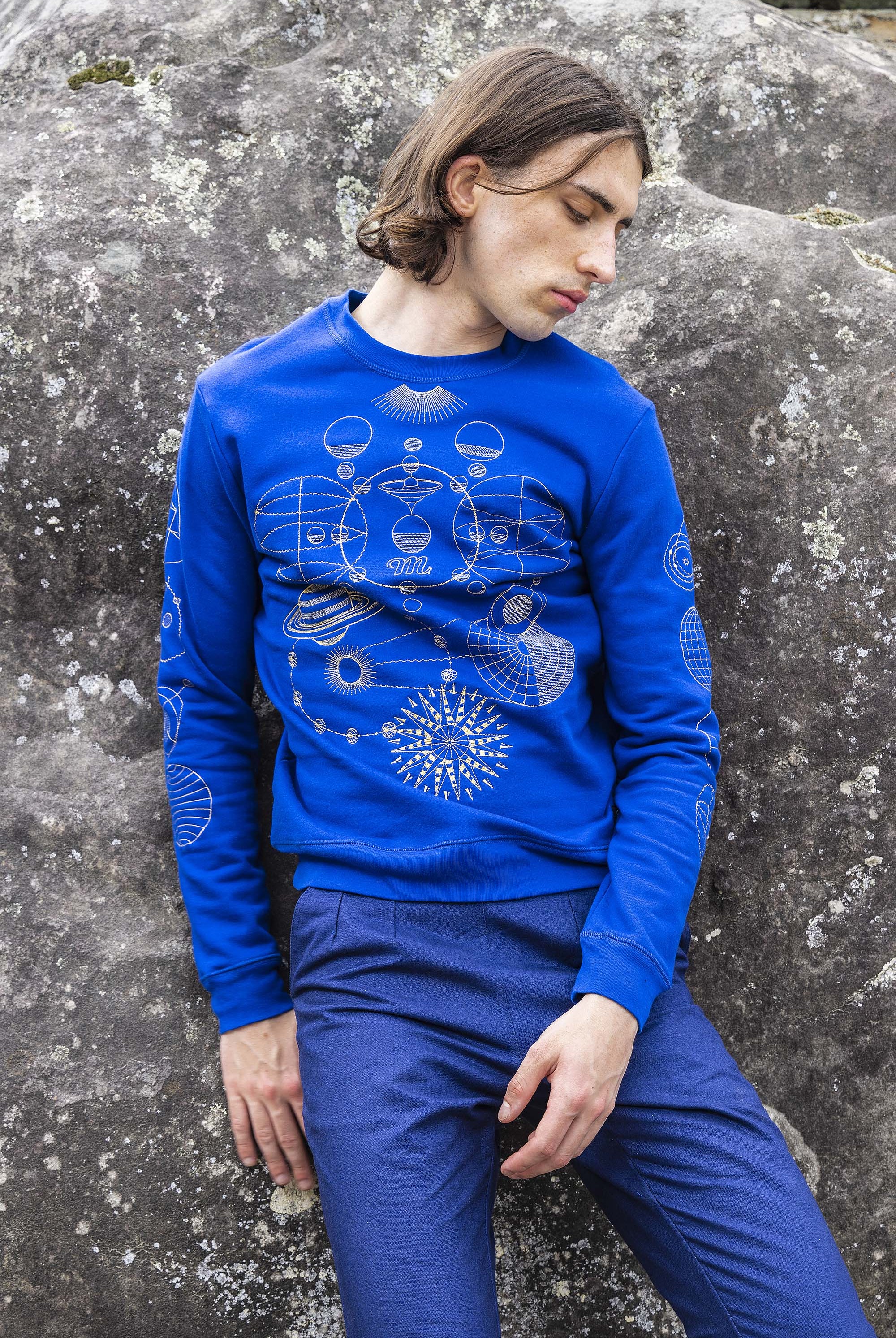 Sweat-shirt Macarron Rotacion Bleu Saphir douceur et qualité des sweatshirts homme Misericordia