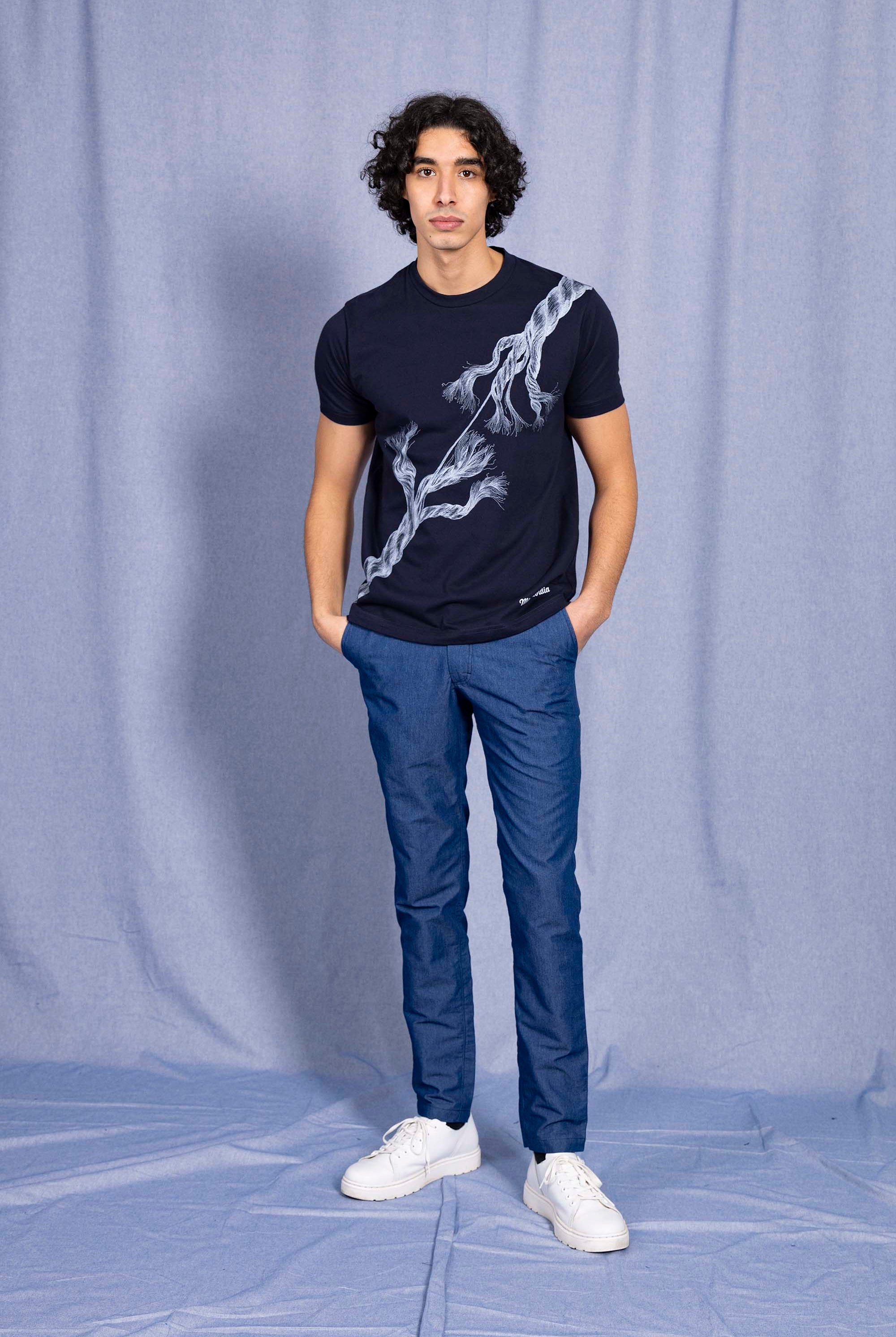 T-Shirt Mario Cuerda Bleu Marine ligne structurée, tendance sporty, miser sur le confort