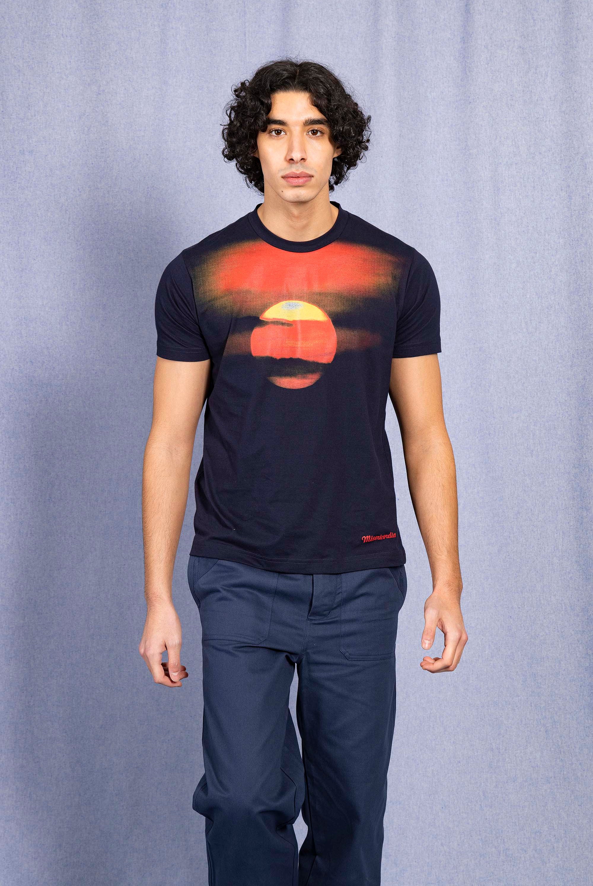 T-Shirt Mario Sol Bleu Marine jouer la carte de l'originalité avec les t-shirts à message Misericordia