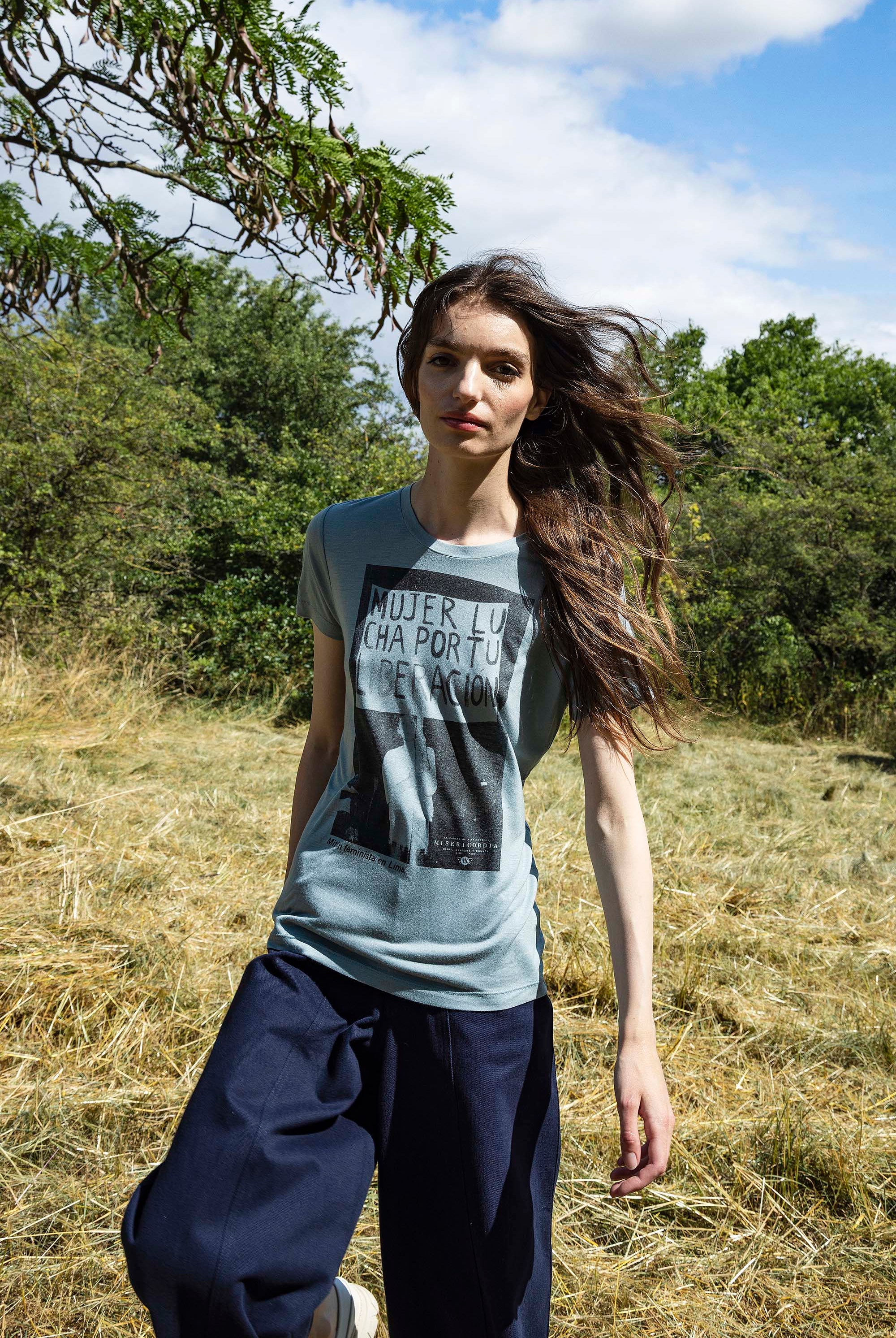 T-Shirt Medallon Mujer Lucha Bleu Fjord t-shirts femme décontractés et sophistiqués