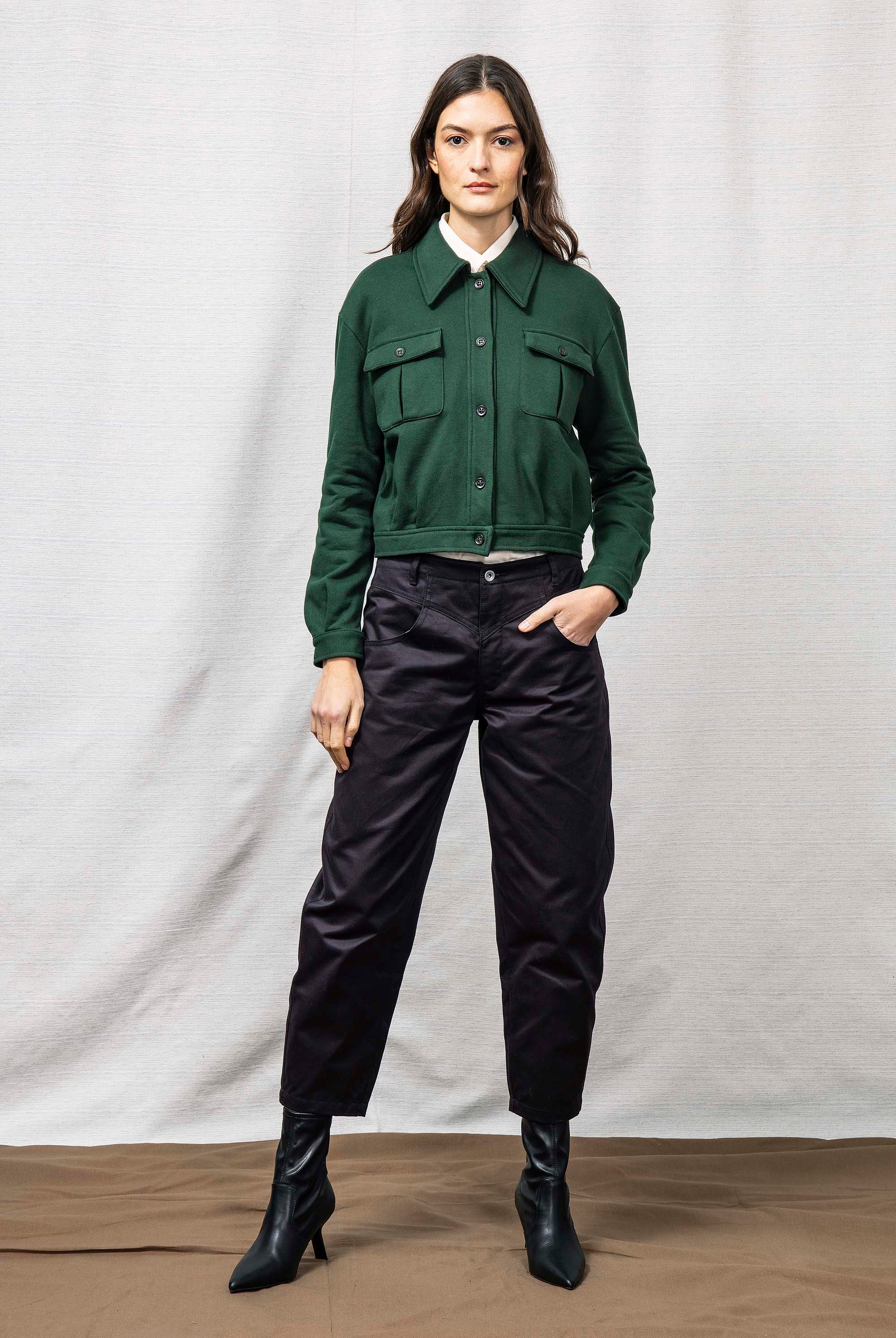 Veste Dione Vert Foncé le sweatshirt femme Misericordia revendique une nouvelle identité tendance