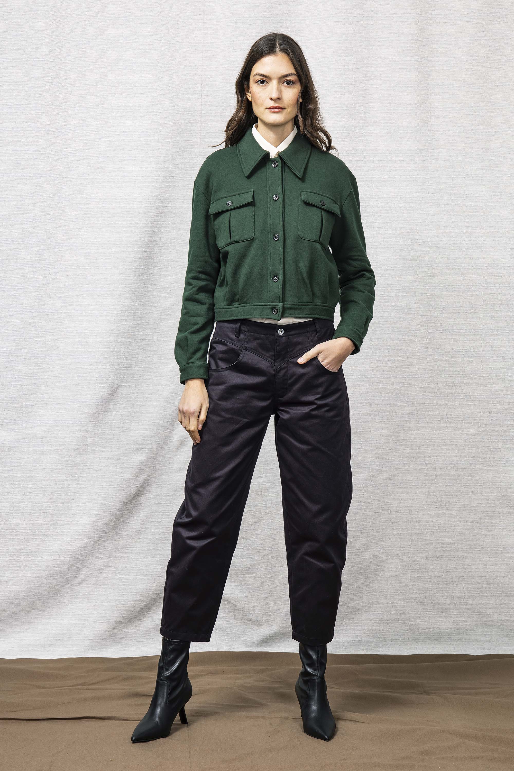 Veste Dione Vert Foncé le sweatshirt femme Misericordia revendique une nouvelle identité tendance