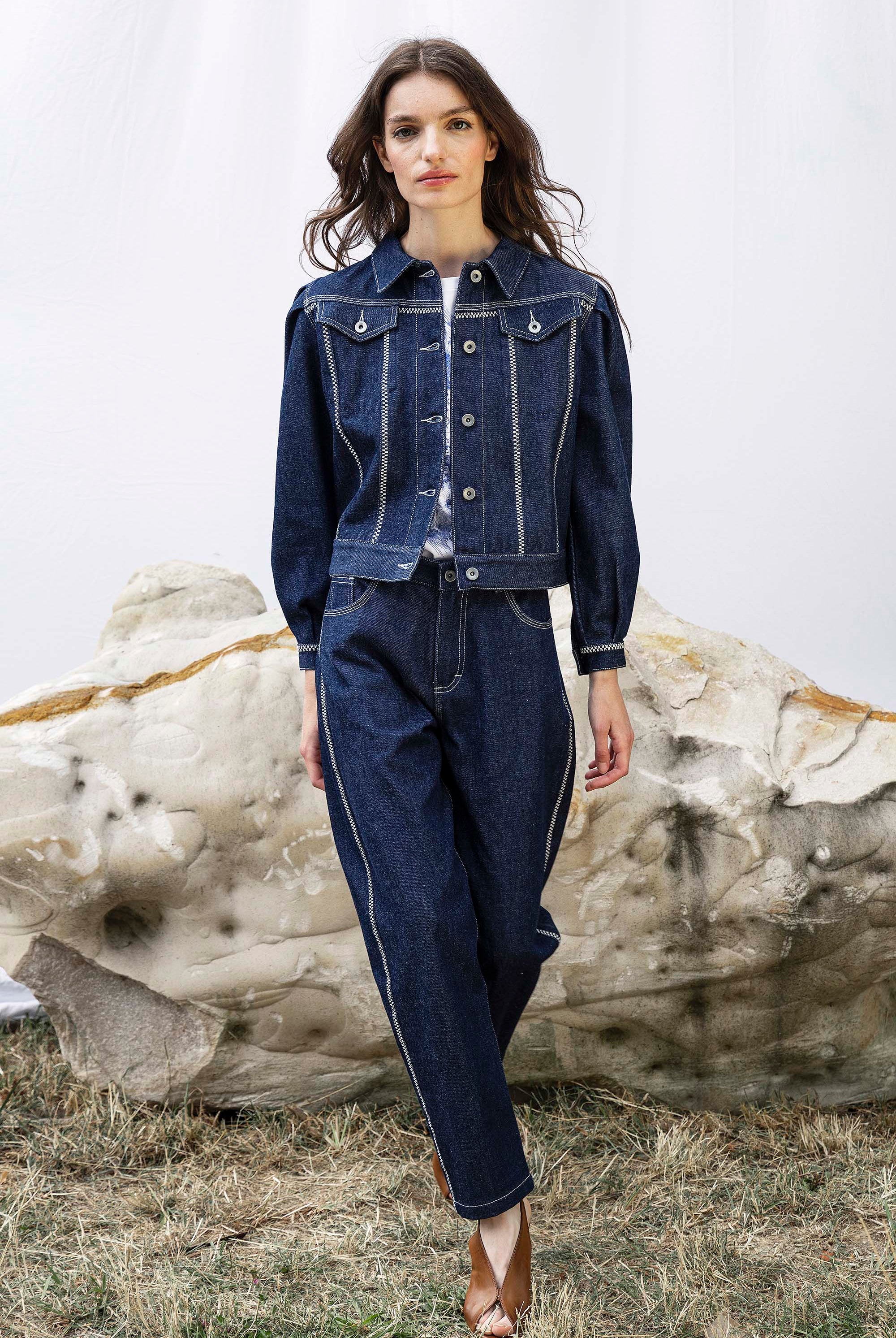 Veste Leda Bleu Denim habiller une tenue, tendance classique, inspiration androgyne