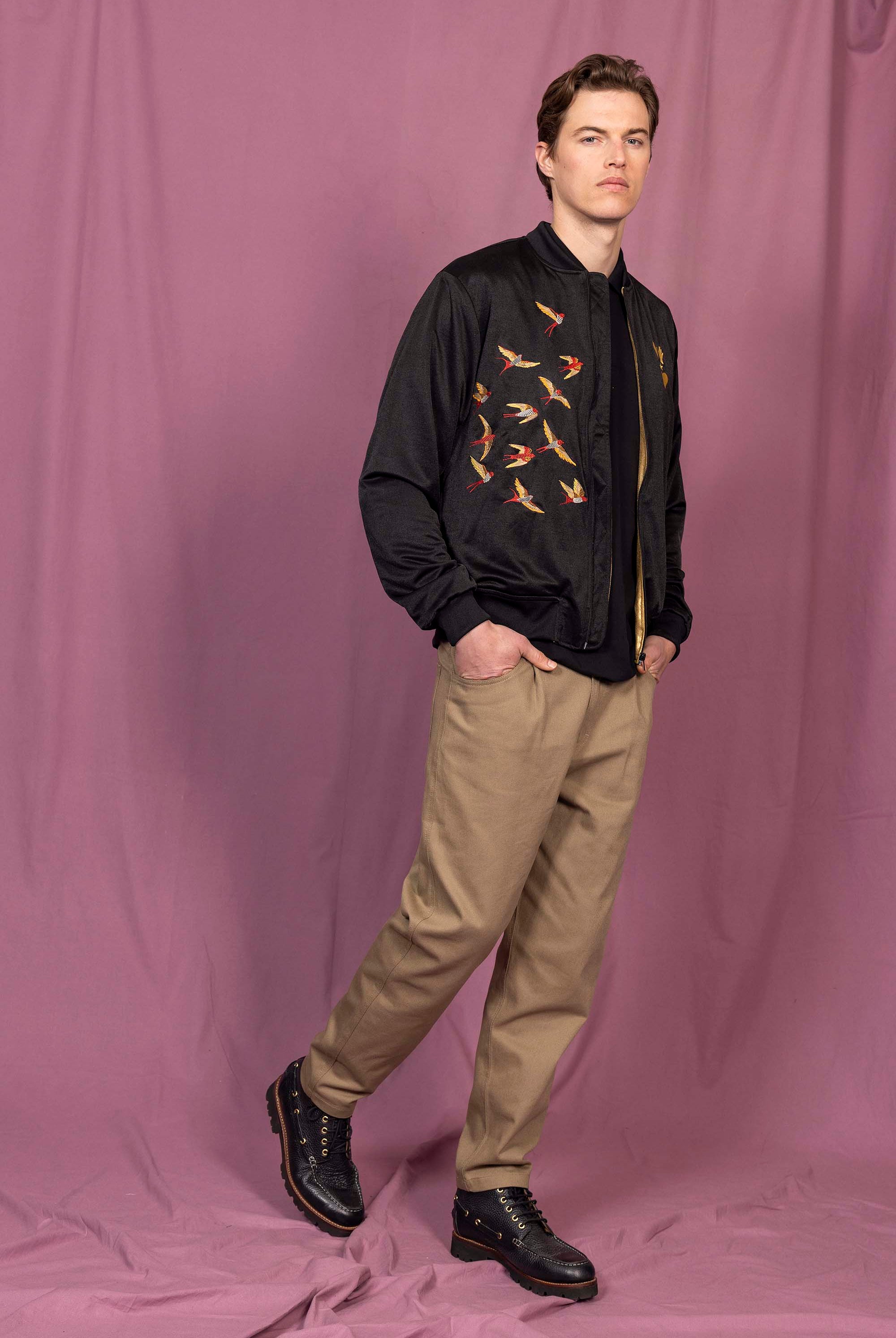 Blouson Paraguas Aves Noir veste de sport pour dynamiser une tenue décontractée