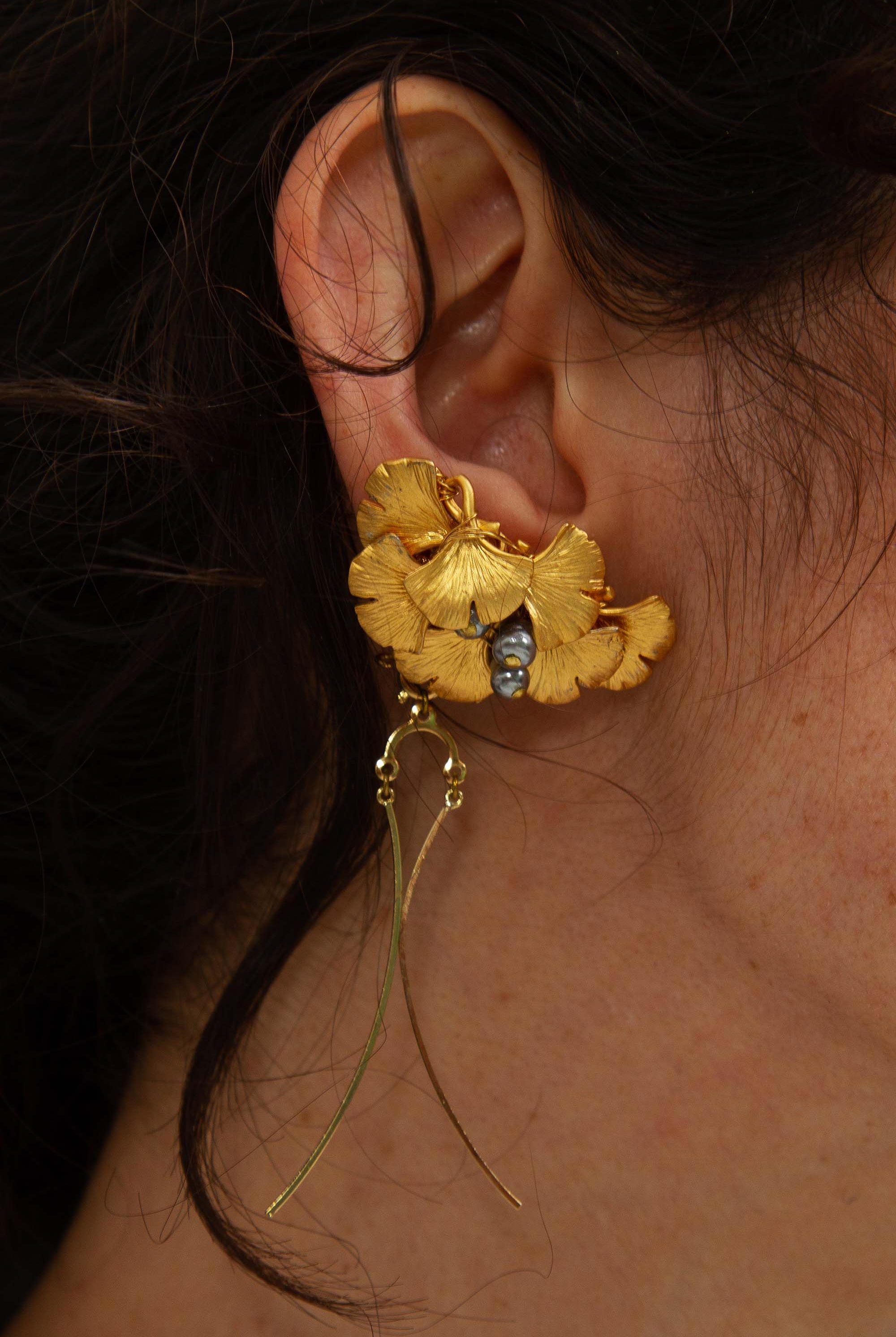 Clip d'Oreilles Ginkgo - Monshiro bijoux dorés ou argentés alliants mode et production locale