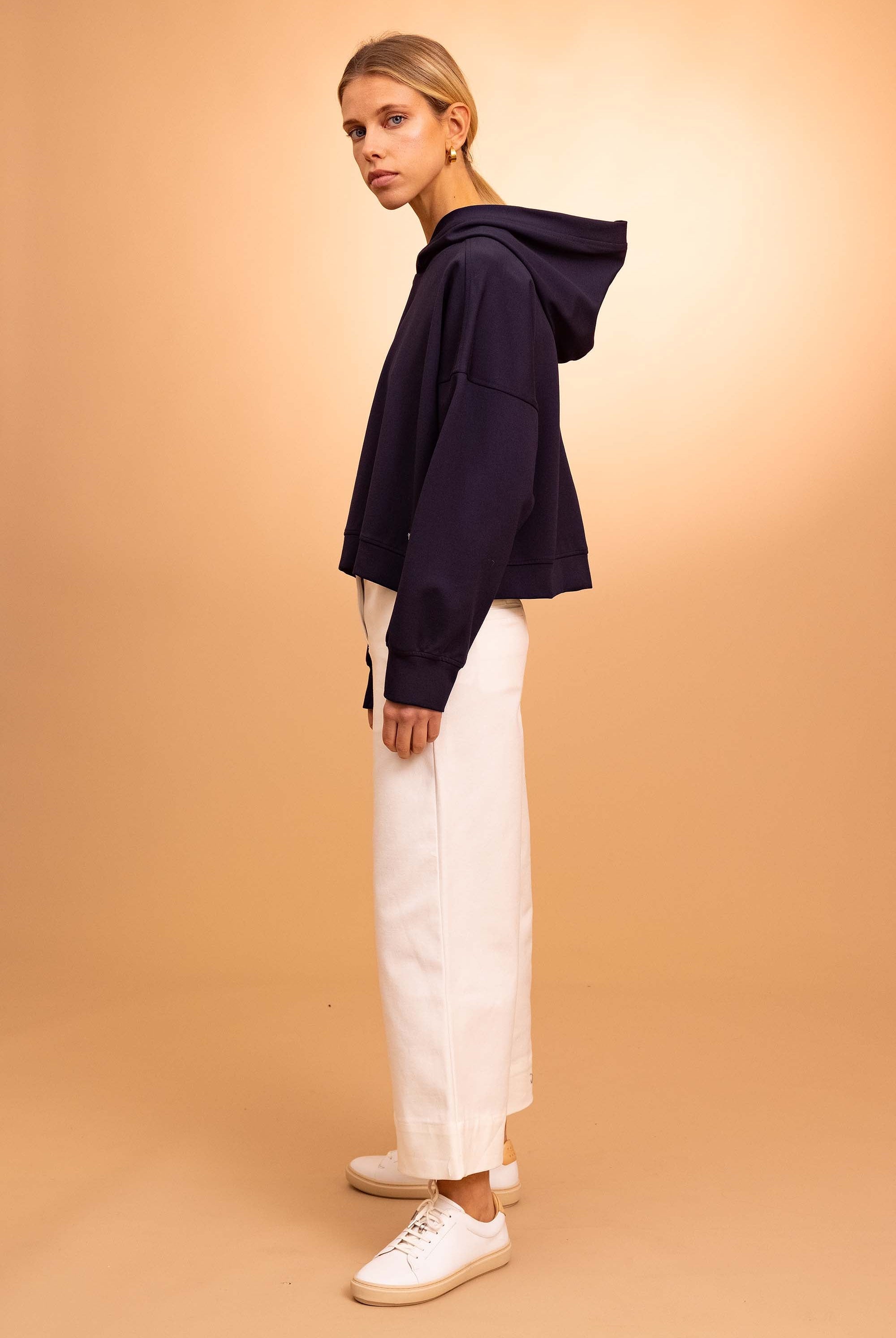 Sweatshirt Victoria Bleu Marine des sweatshirts femmes basiques épurés