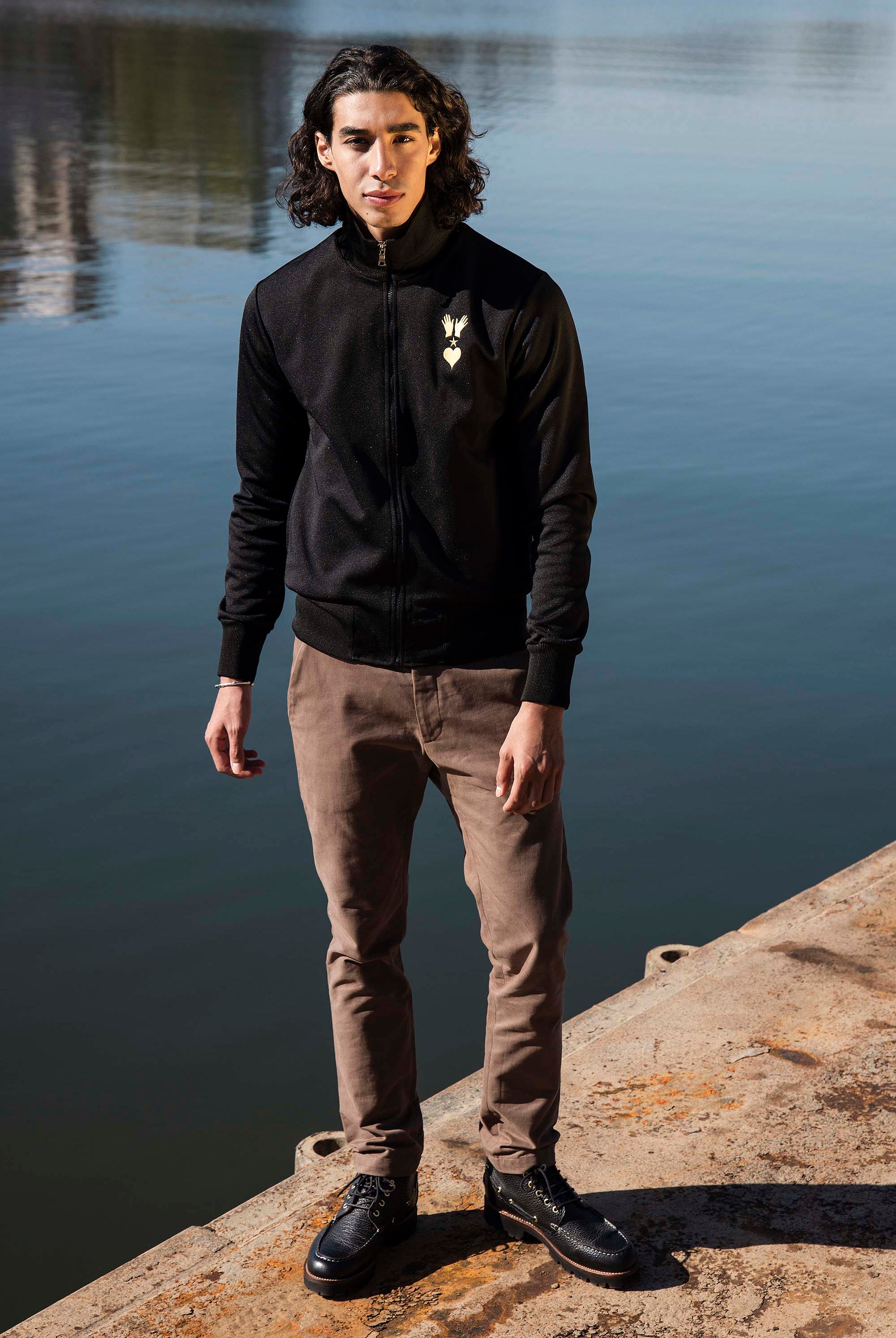 Veste de Sport Orgullo Manos Noir veste de sport Misericordia pour apporter autant originalité qu'élégance