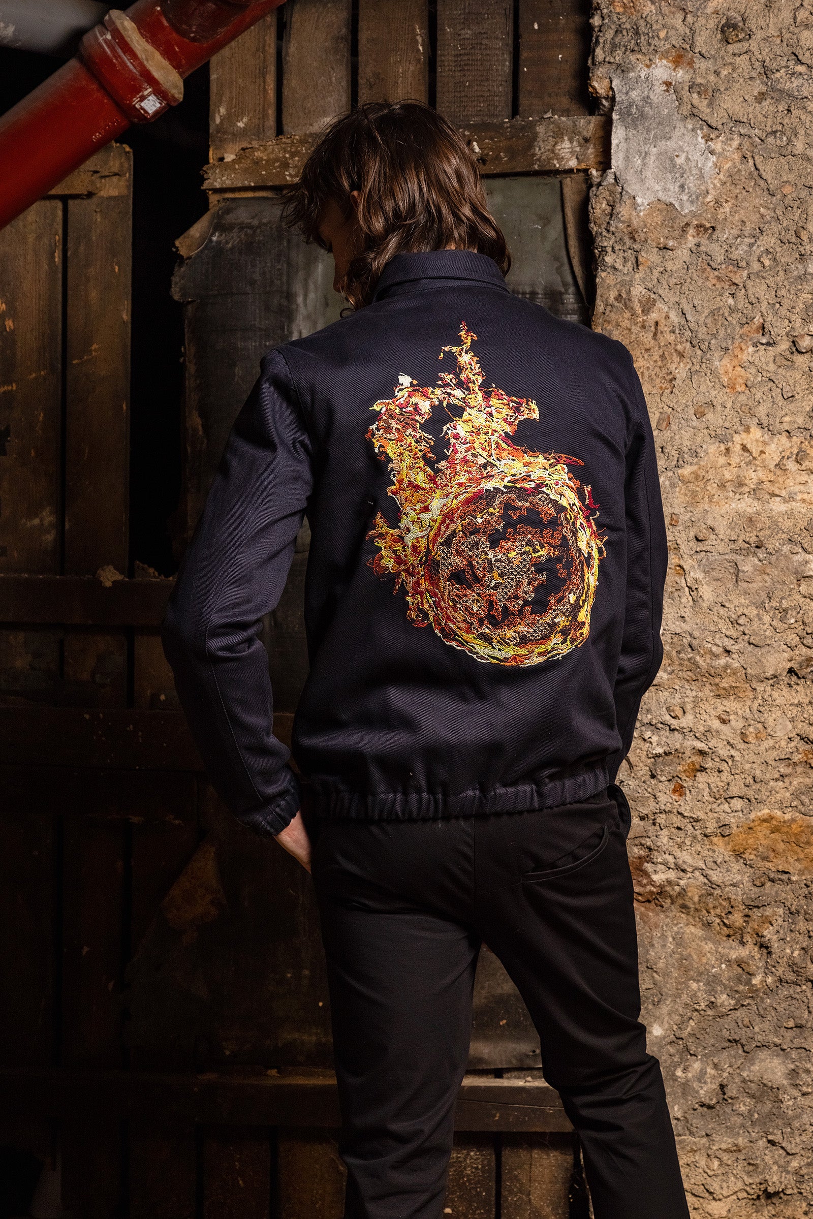 BRODER LA CHALEUR ET SA LUMIÈRE