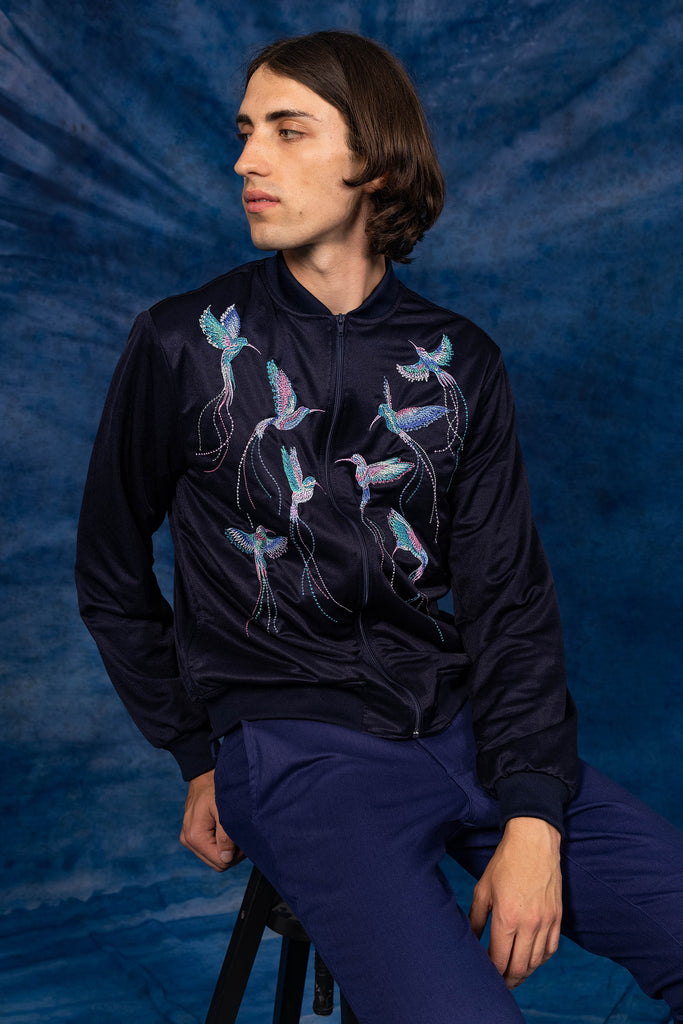 bomber souvenir bleu marine avec broderie colibri au dos