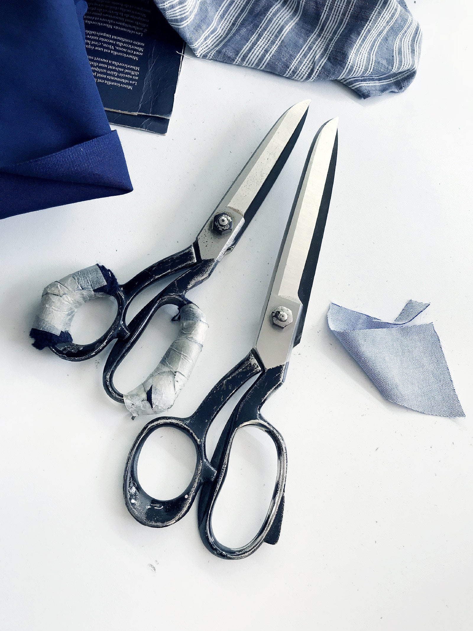 paire de ciseaux de couture, en direct de notre atelier de Lima