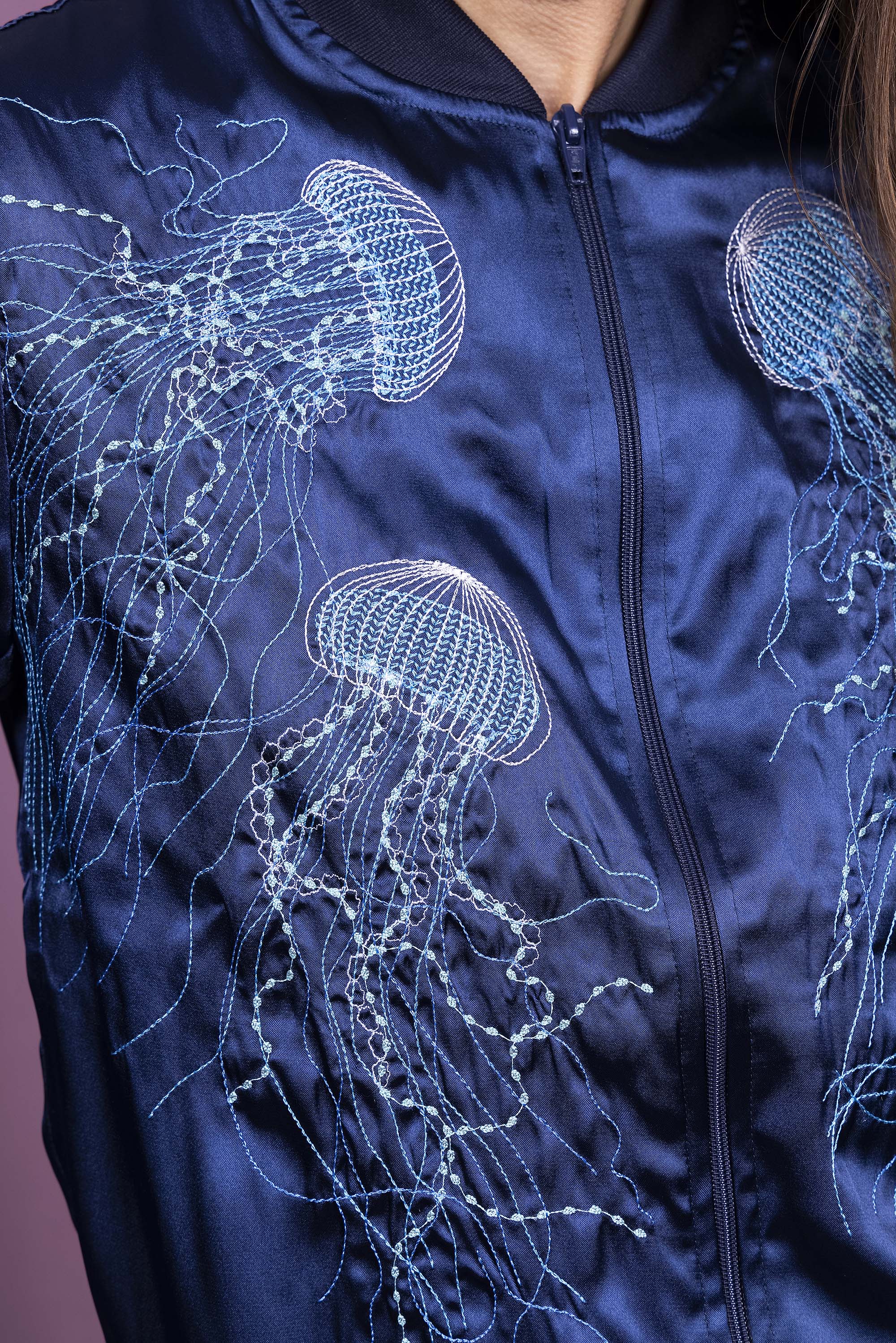 Blouson Paraguas Medusas Bleu Marine esthétique intemporelle et confortable silhouette avec élégance ligne minimaliste