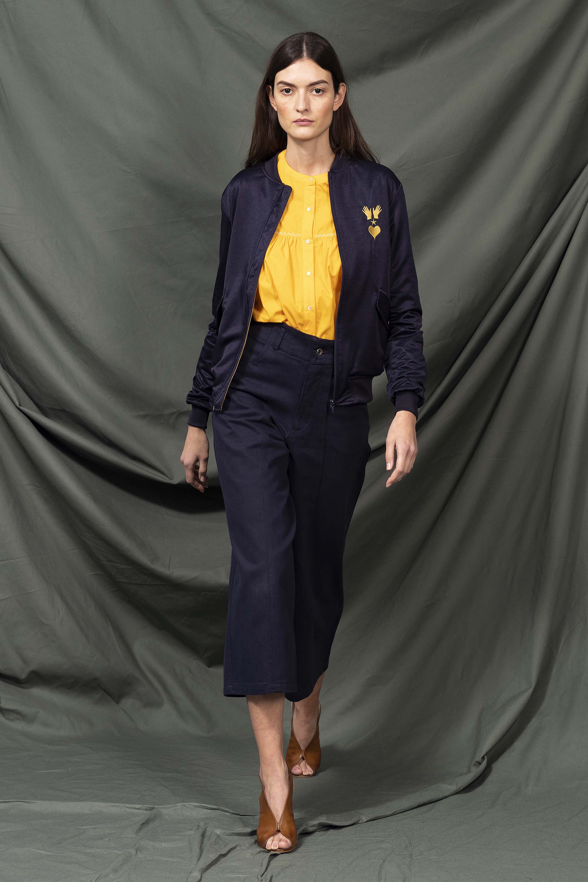 Blouson Paraguas Volcano Bleu Marine esthétique intemporelle et confortable silhouette avec élégance ligne minimaliste