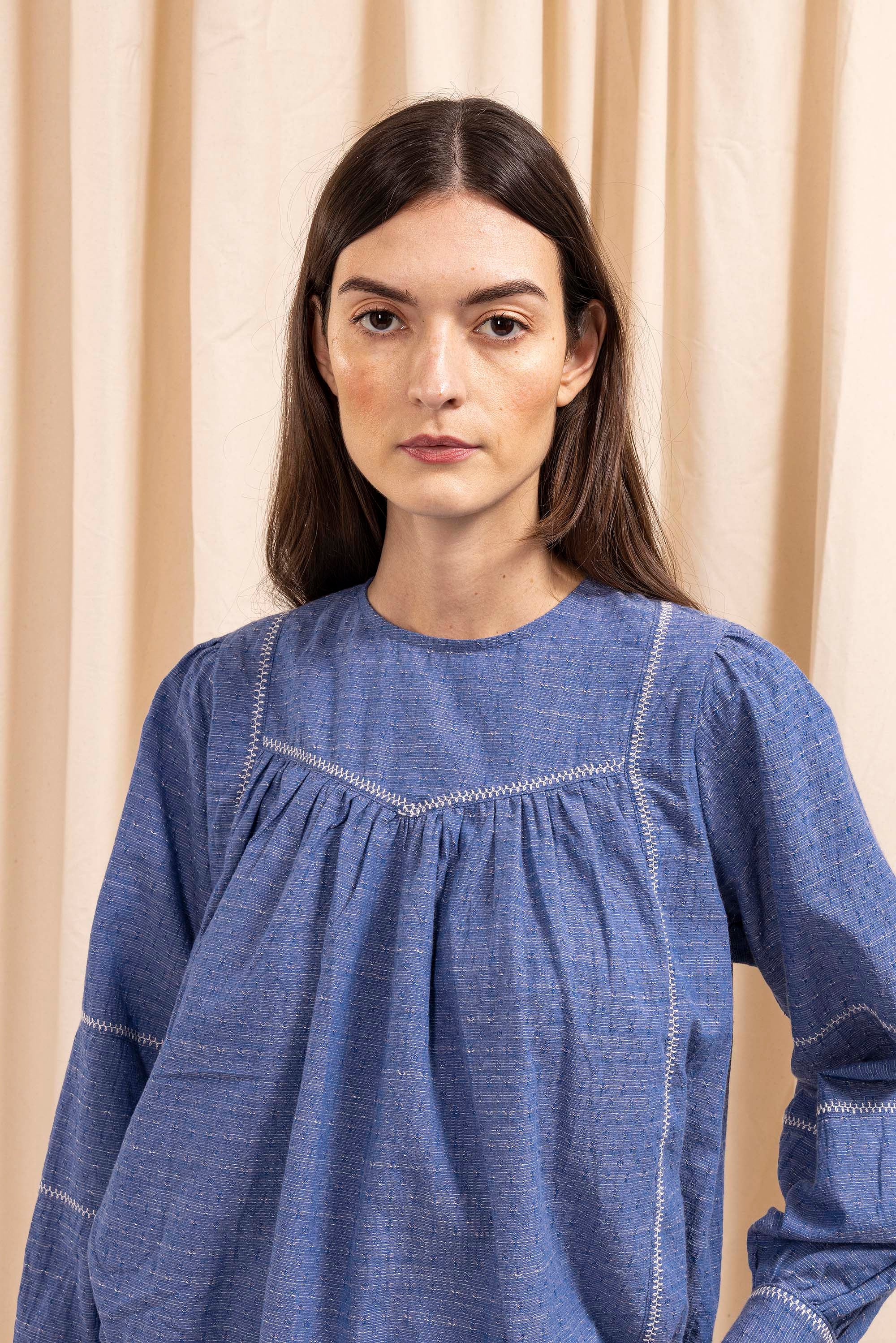 Chemise Florina Bleu classique intemporel, futur partenaire de votre jean