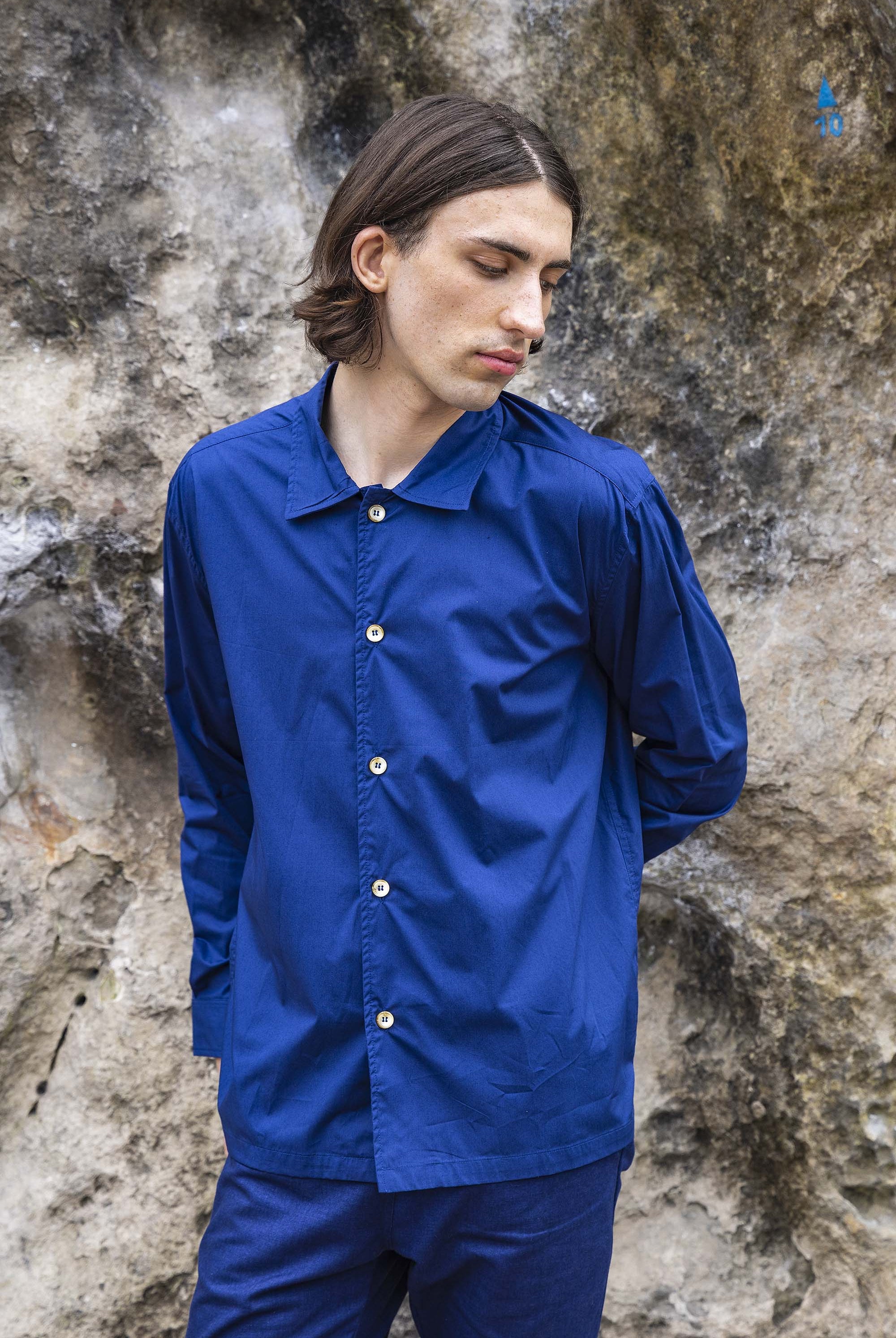 Chemise Lorenzo Bleu Saphir chemise à l'esprit classique, simple et élégant
