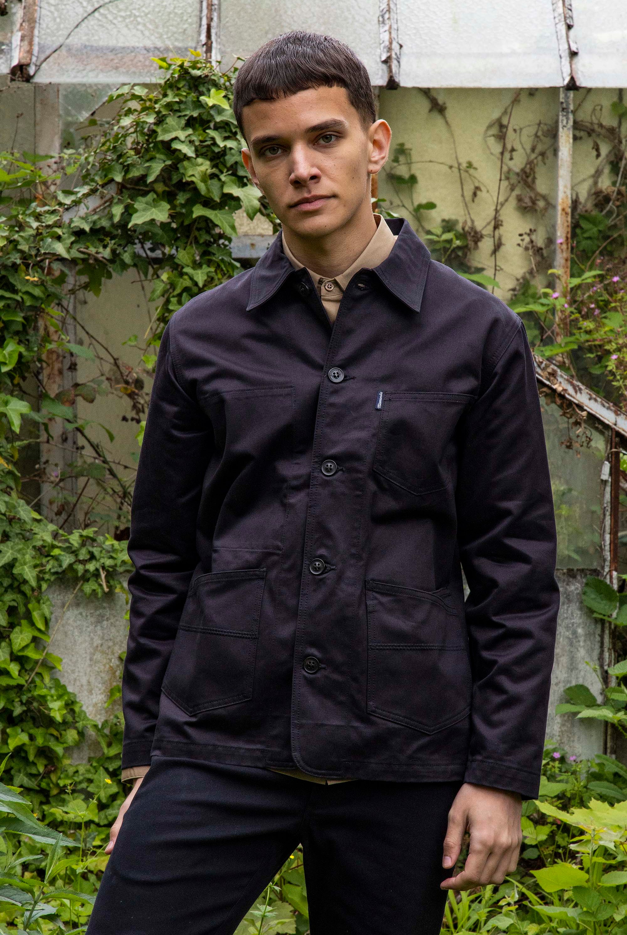 Manteau Magnus Noir look moderne et viril avec un vaste panel de coupes et de couleurs