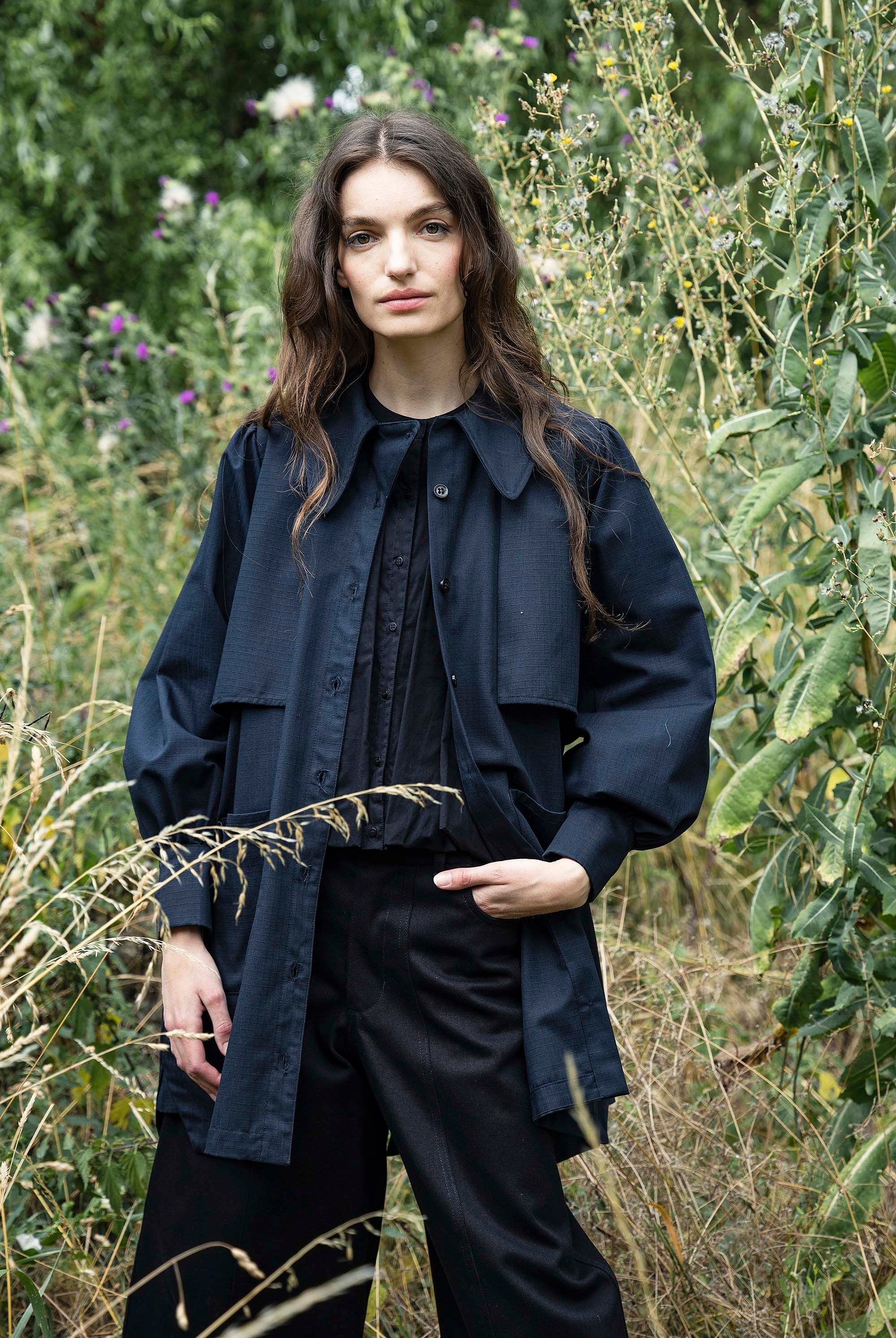 Manteau Abelia Noir habiller une tenue, tendance classique, inspiration androgyne