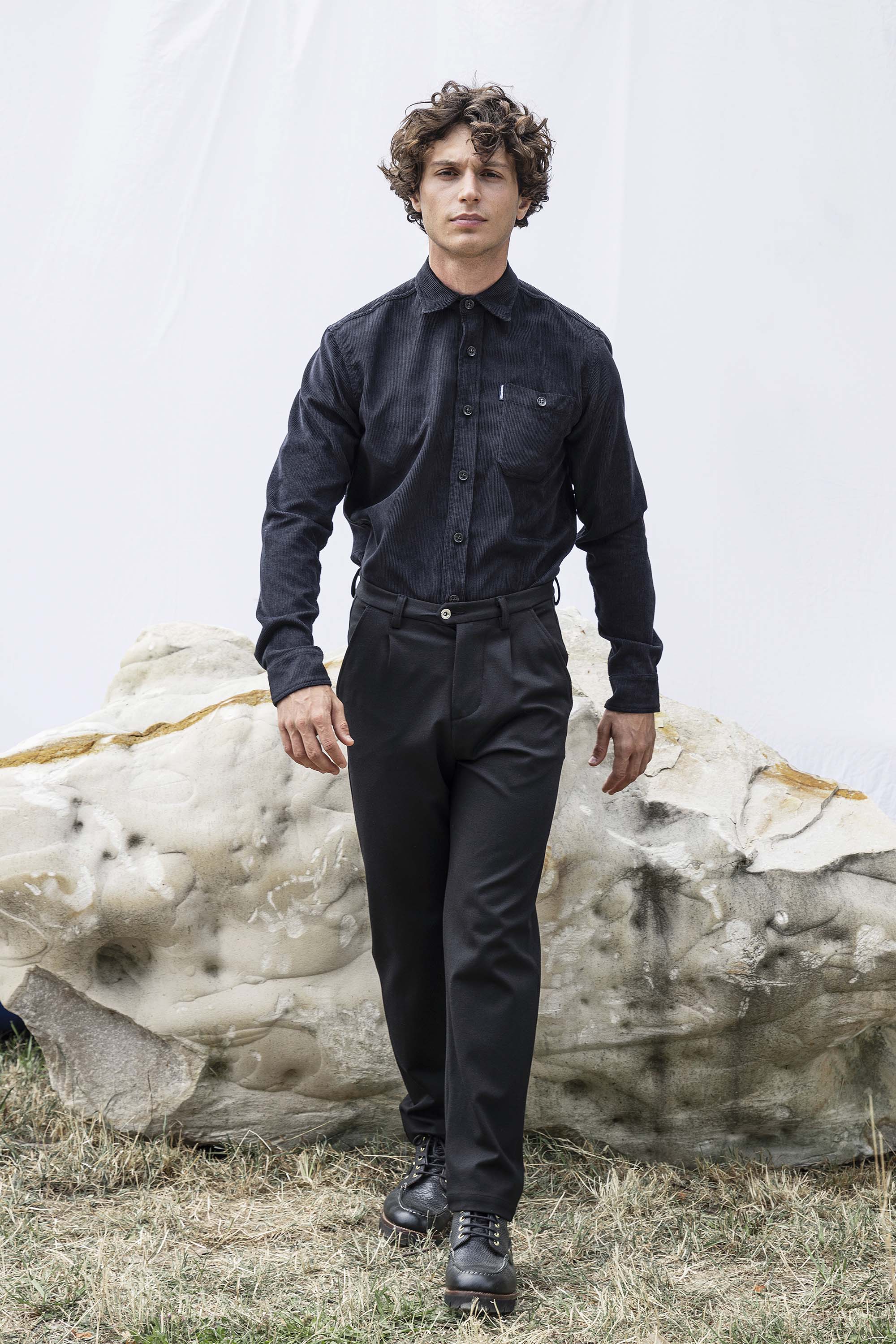 Pantalon Tino Largo Noir particulièrement confortables et stylés, parfaits à porter au quotidien