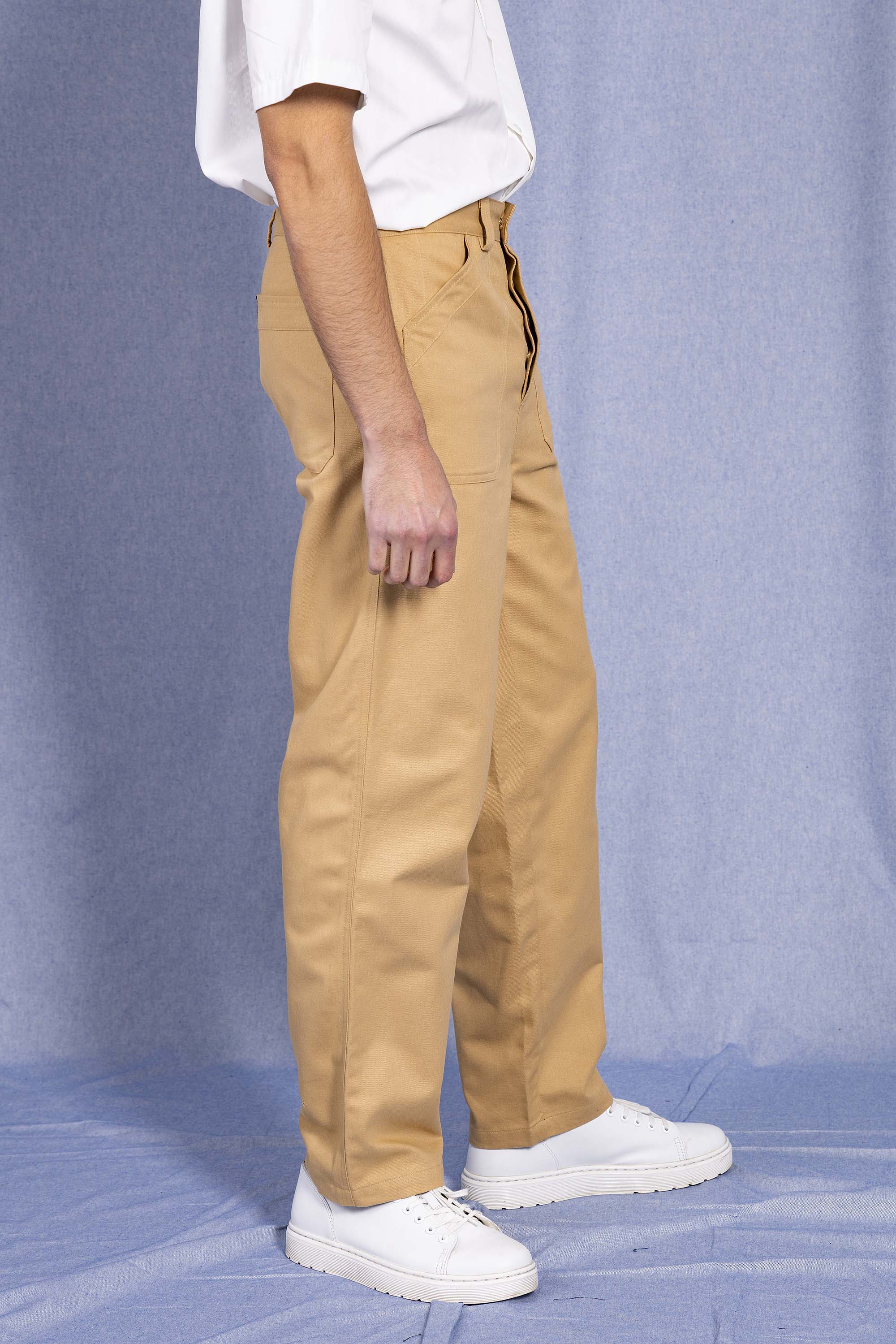 Pantalon Nestor Beige coupe aisée et facile à porter, indispensable à la garde-robe masculine