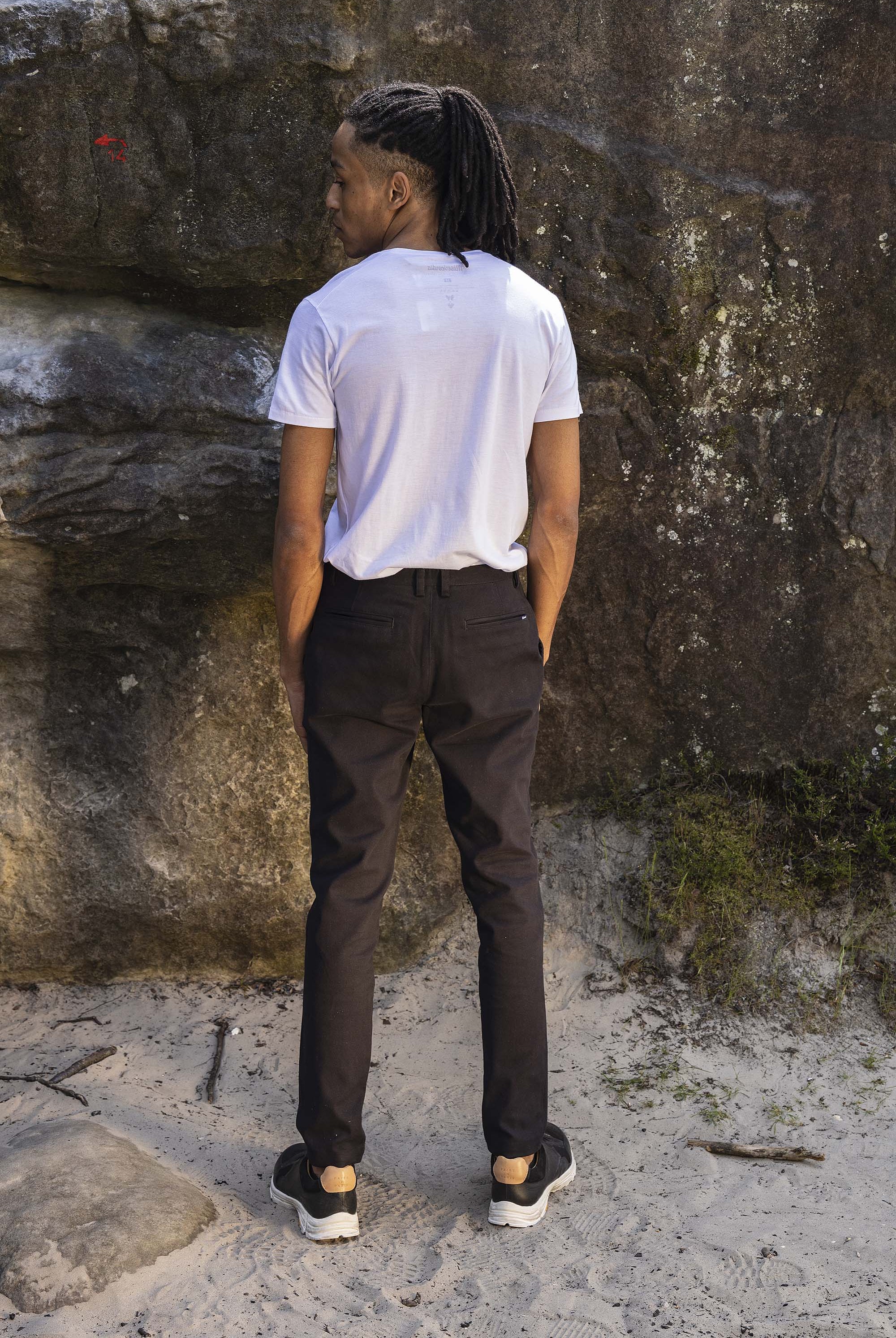 Pantalon Toro Noir coupe aisée et facile à porter, indispensable à la garde-robe masculine