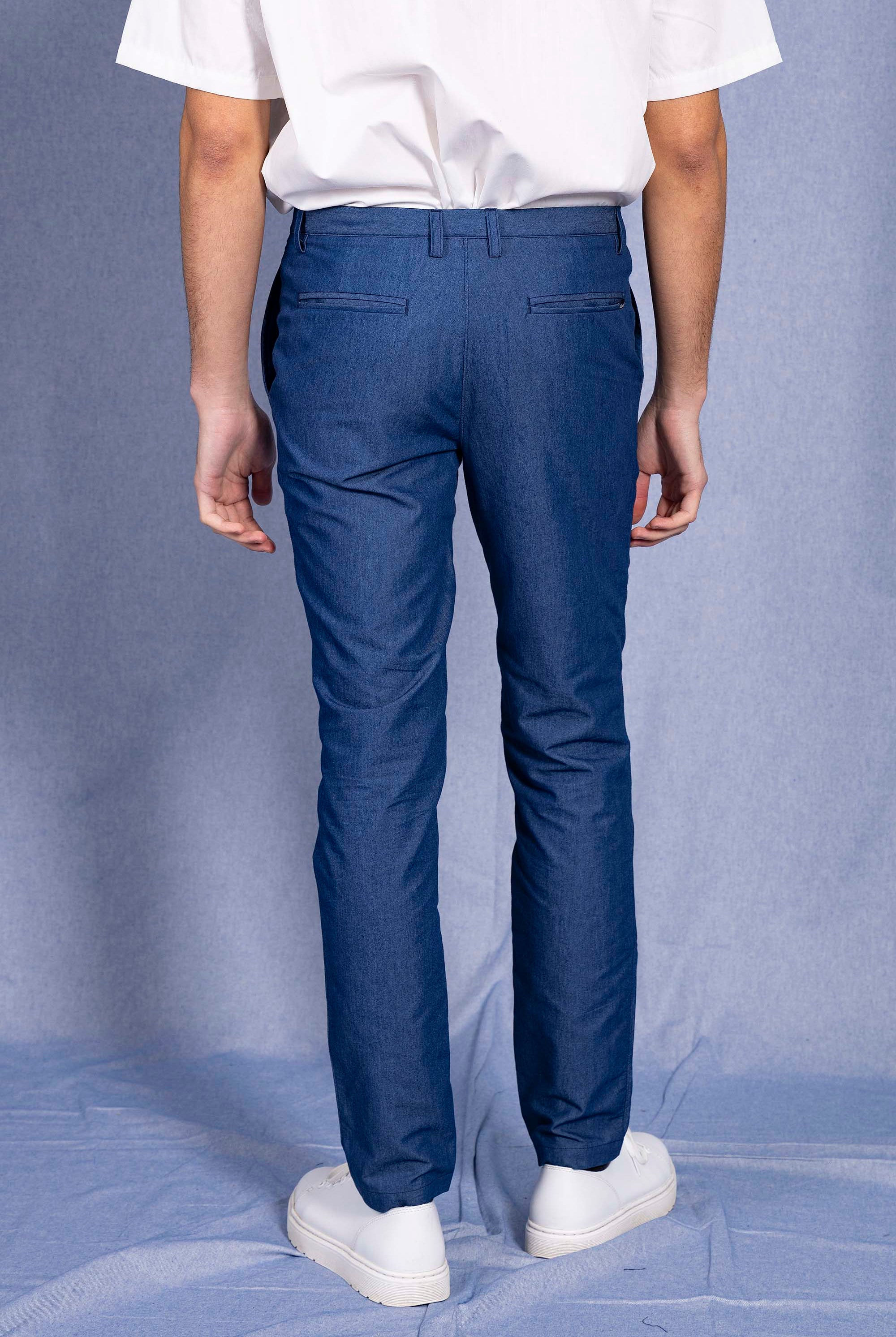 Pantalon Vacilacion Bleu Denim coupe aisée et facile à porter, indispensable à la garde-robe masculine