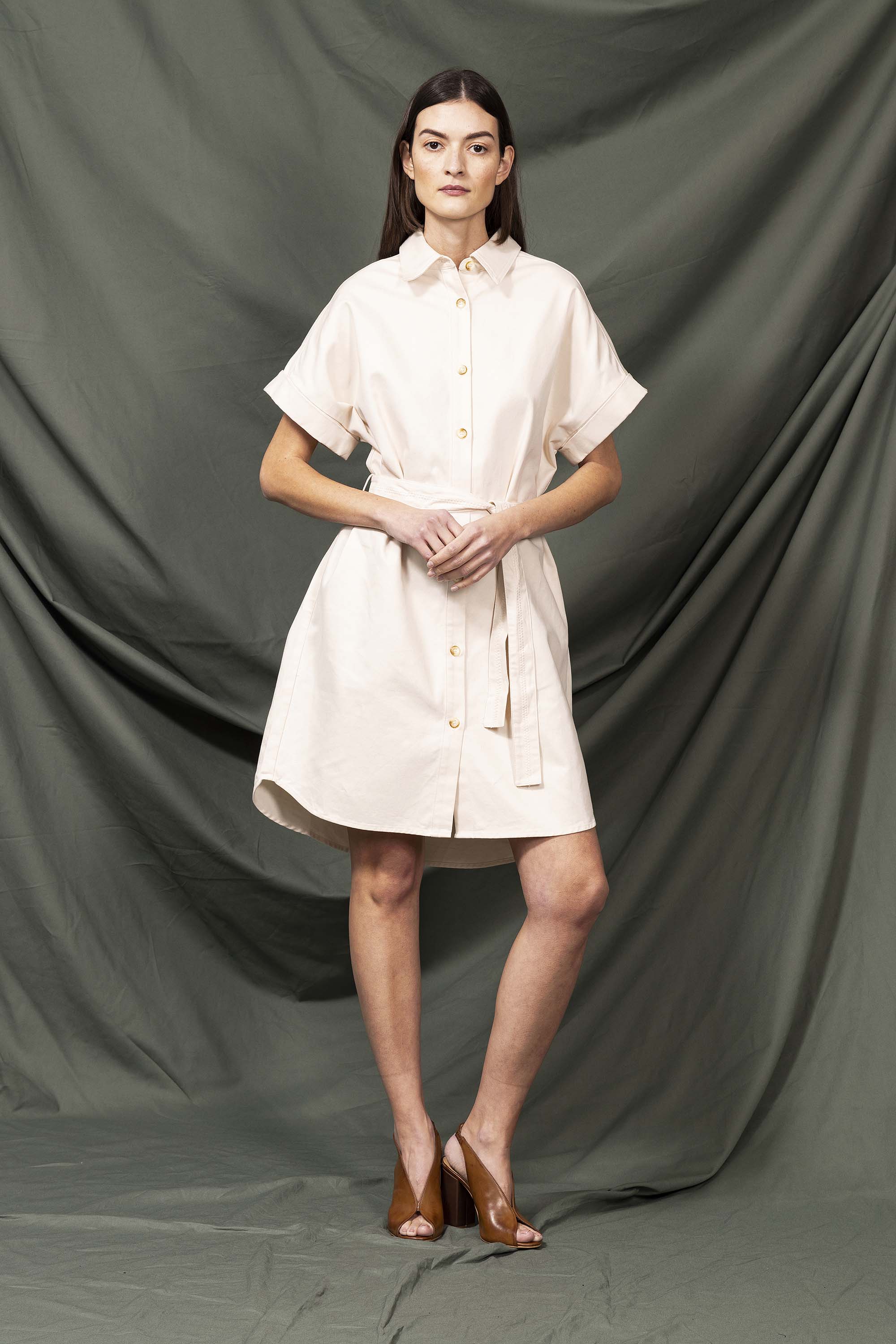 Robe Vega Ecru près du corps pour la feminité ou ample pour bouger en toute liberté