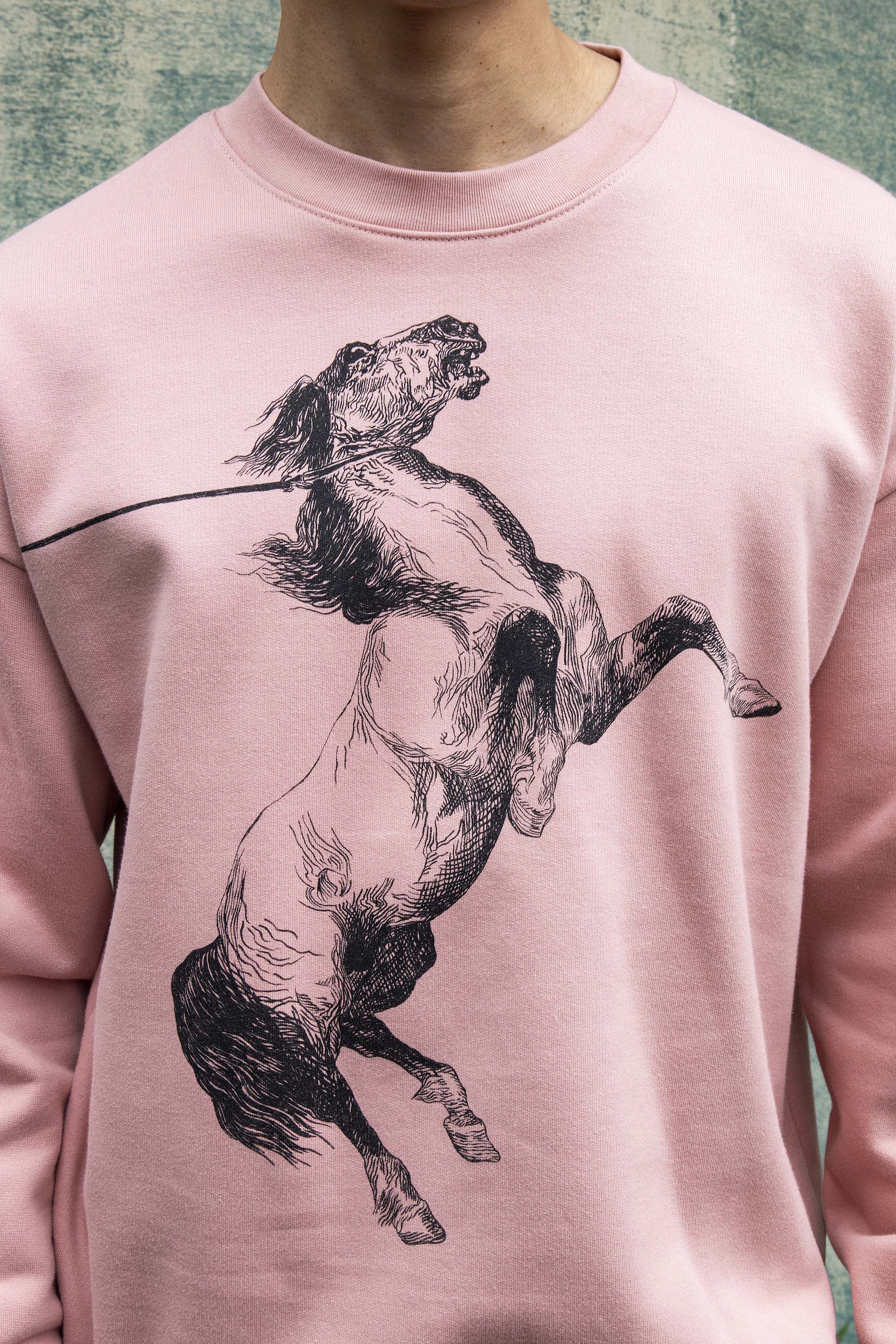 Sweatshirt Angelo Indomable Vieux Rose Pour un look sportswear et urbain, les sweatshirts Misericordia sont faits pour vous