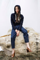Sweatshirt Chiara Bleu Marine sweatshirt femme, pièce basique et vêtement cocooning du quotidien