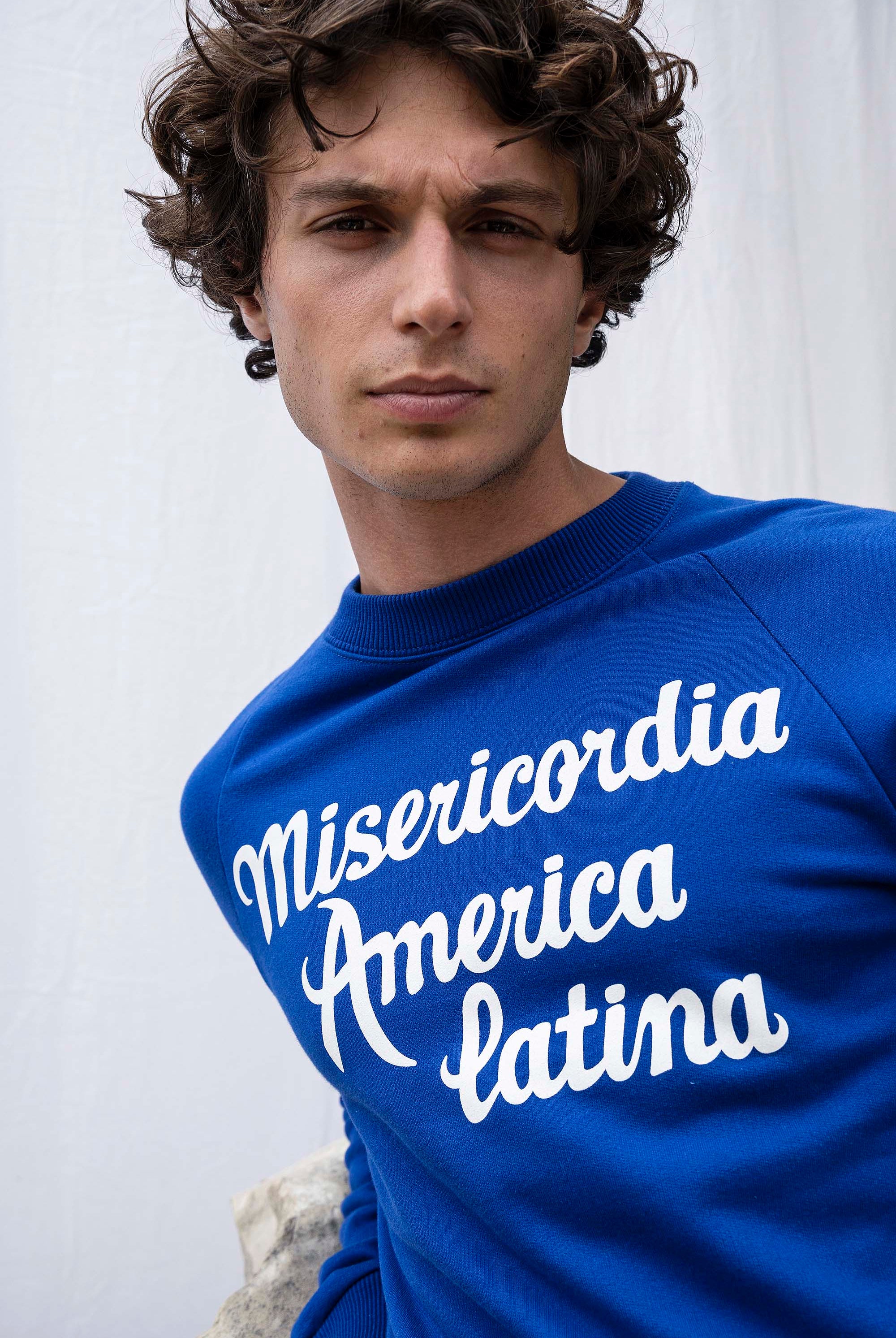 Sweatshirt Feliz Misericordia America Latina Bleu Saphir sweatshirts pour homme pour procurer une sensation de chaleur au quotidien