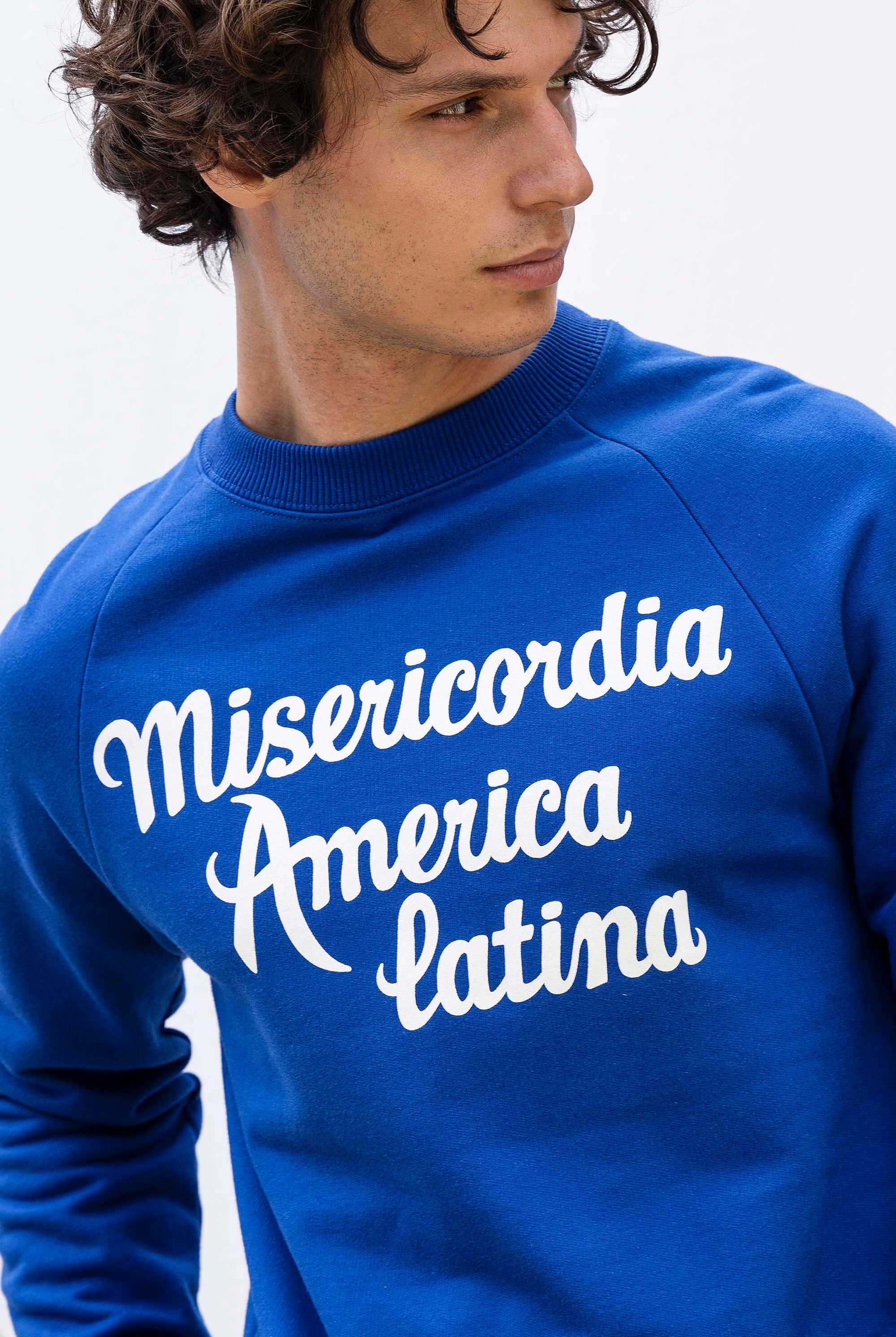 Sweatshirt Feliz Misericordia America Latina Bleu Saphir douceur et qualité des sweatshirts homme Misericordia