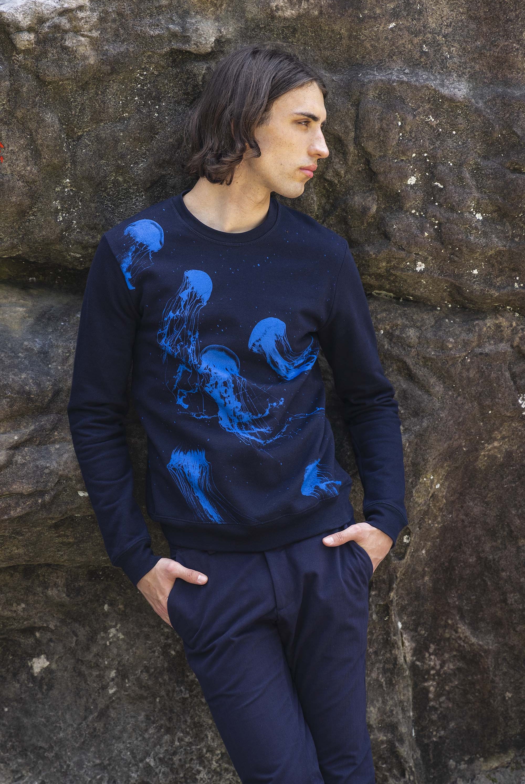 Sweatshirt Macarron Medusas Bleu Marine sweatshirts pour homme pour procurer une sensation de chaleur au quotidien