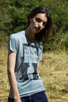 T-Shirt Medallon Mujer Lucha Bleu Fjord sportive, rockeuse ou résolument bohème, les t-shirts Misericordia sont pour tous les goûts