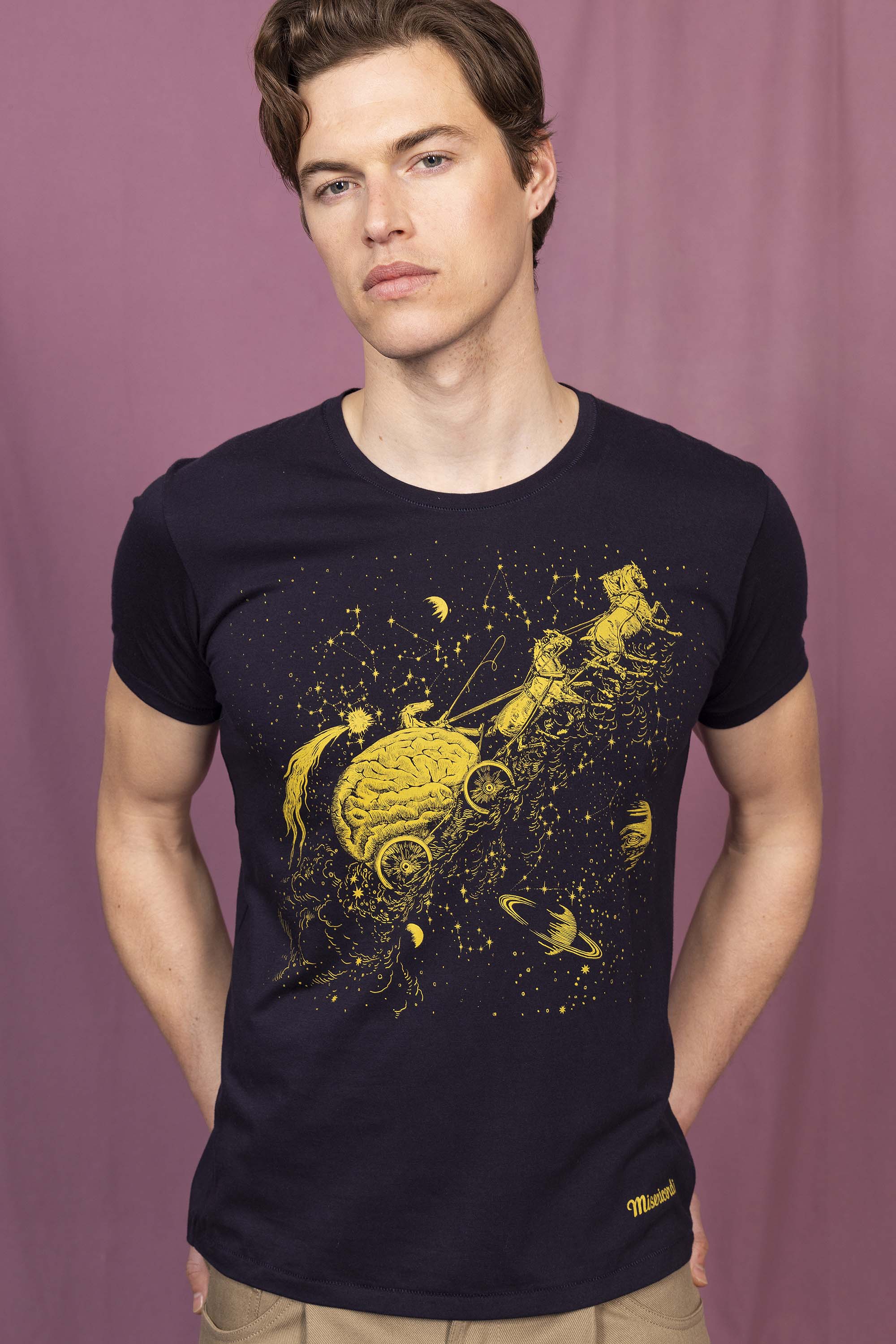 T-Shirt Querido Constelacion Bleu Marine modèles à logo et coupes actuelles, les t-shirts Misericordia pour homme à découvrir