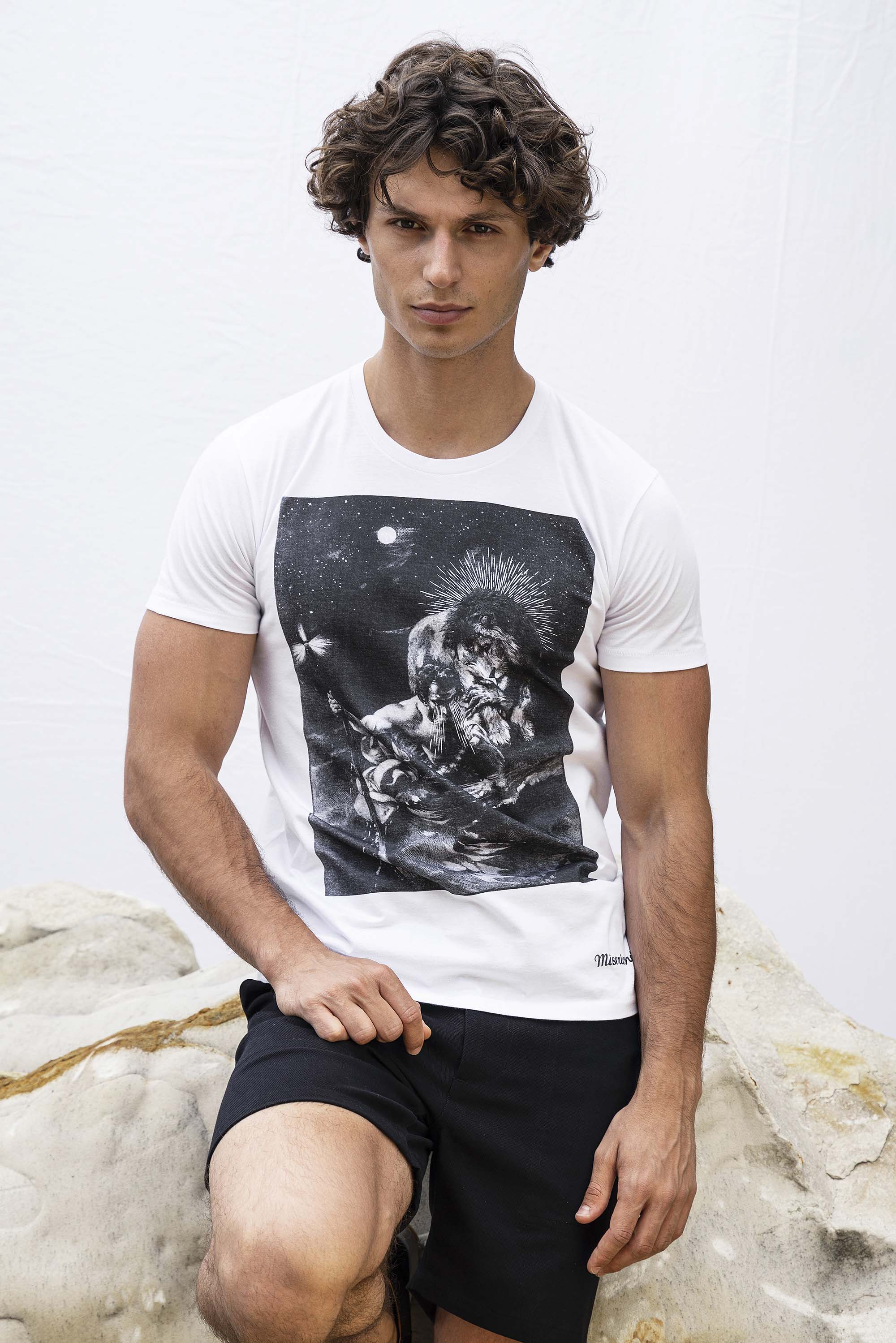 T-Shirt Querido Leon Blanc jouer la carte de l'originalité avec les t-shirts à message Misericordia