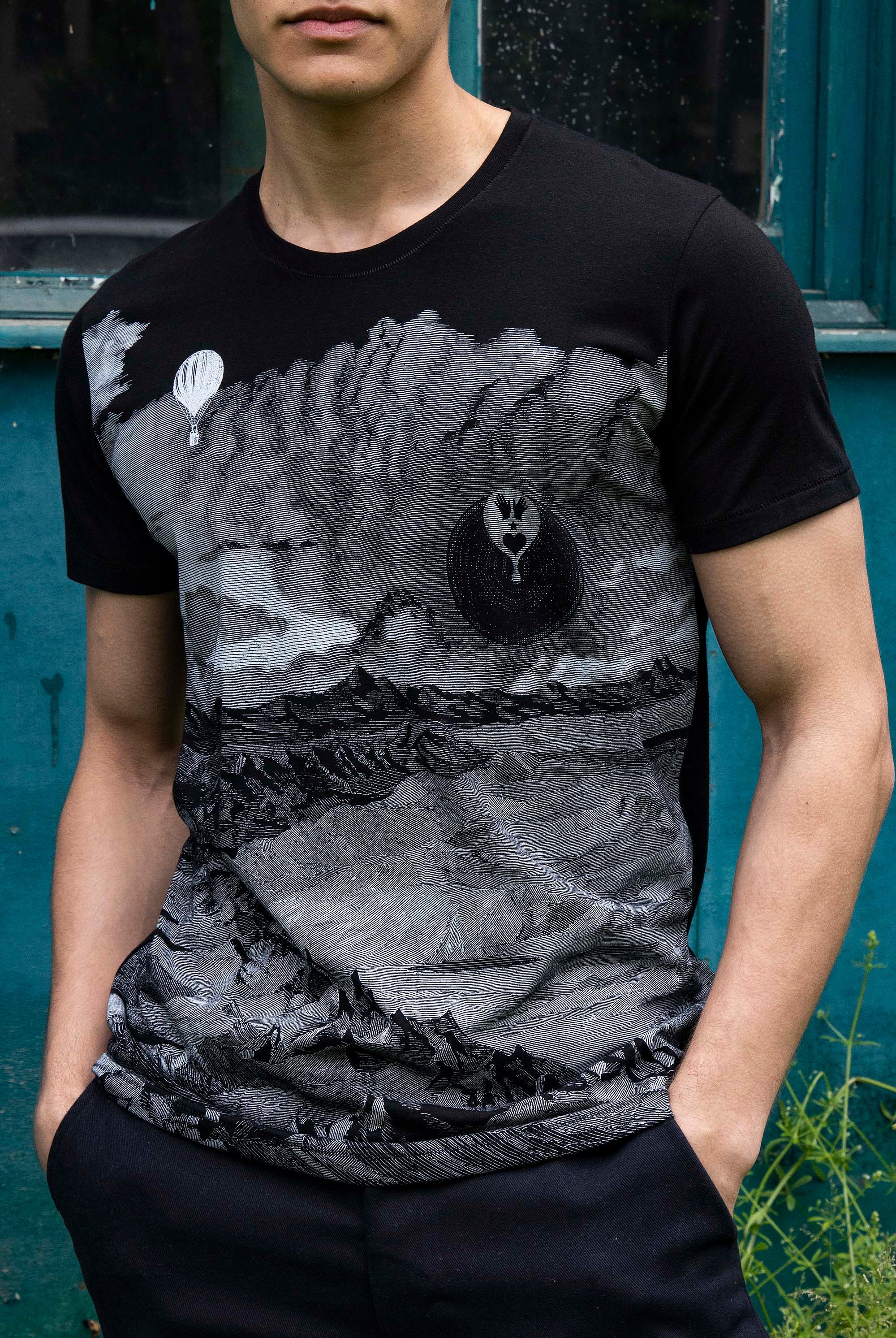 Tee-Shirt Querido Montaña Noir modèles à logo et coupes actuelles, les t-shirts Misericordia pour homme à découvrir
